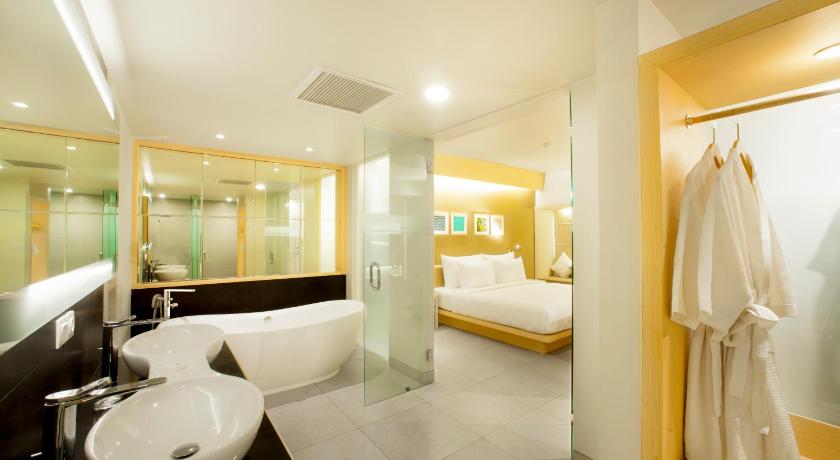 SEVN Legian Hotel