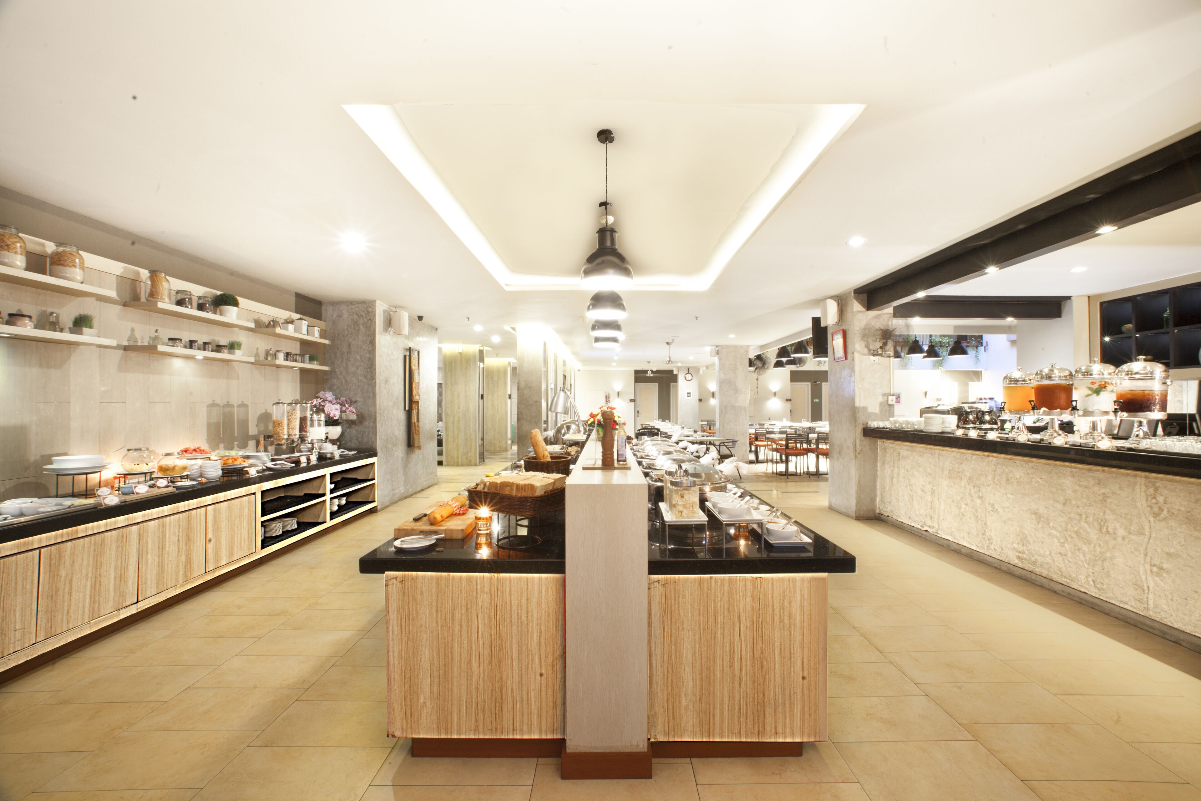 SEVN Legian Hotel