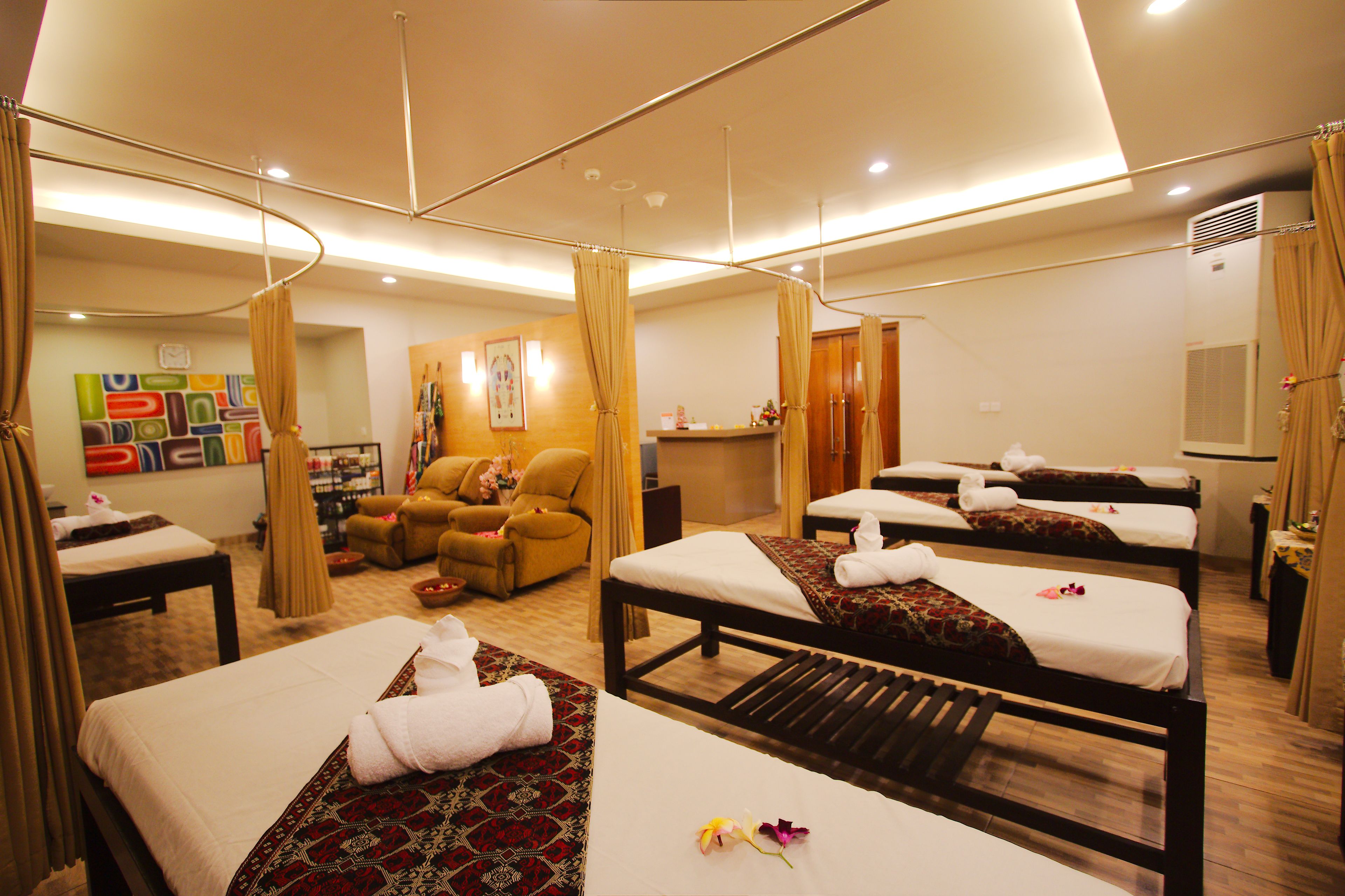 SEVN Legian Hotel