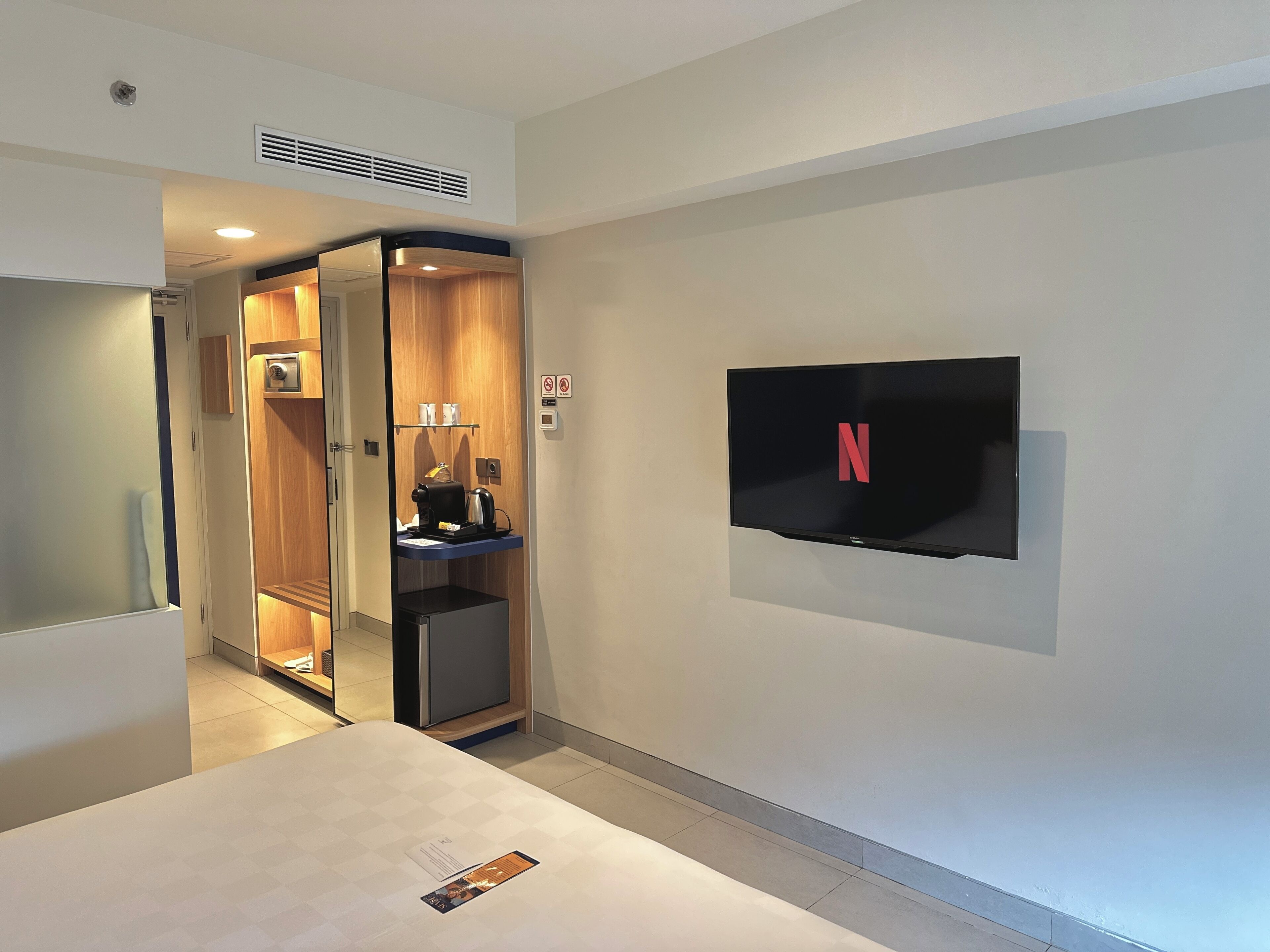 SEVN Legian Hotel
