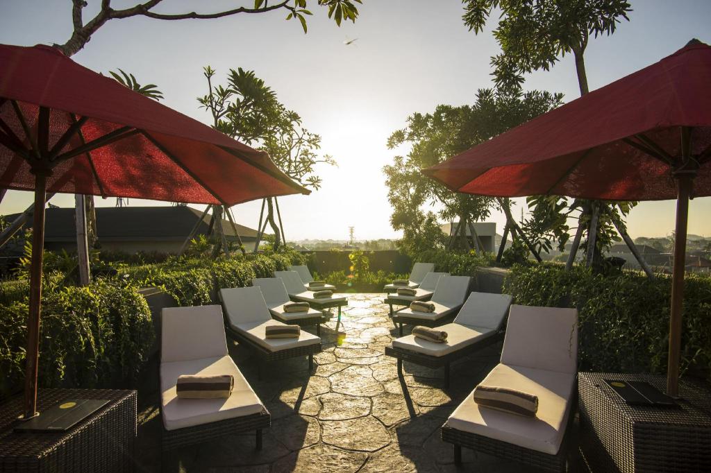 SEVN Legian Hotel