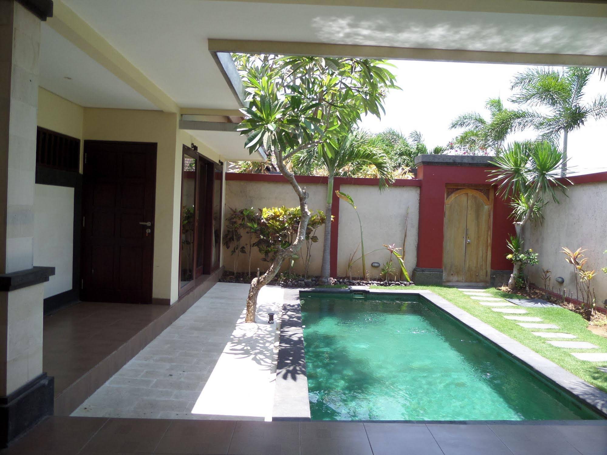 Tanjung Lima Villas