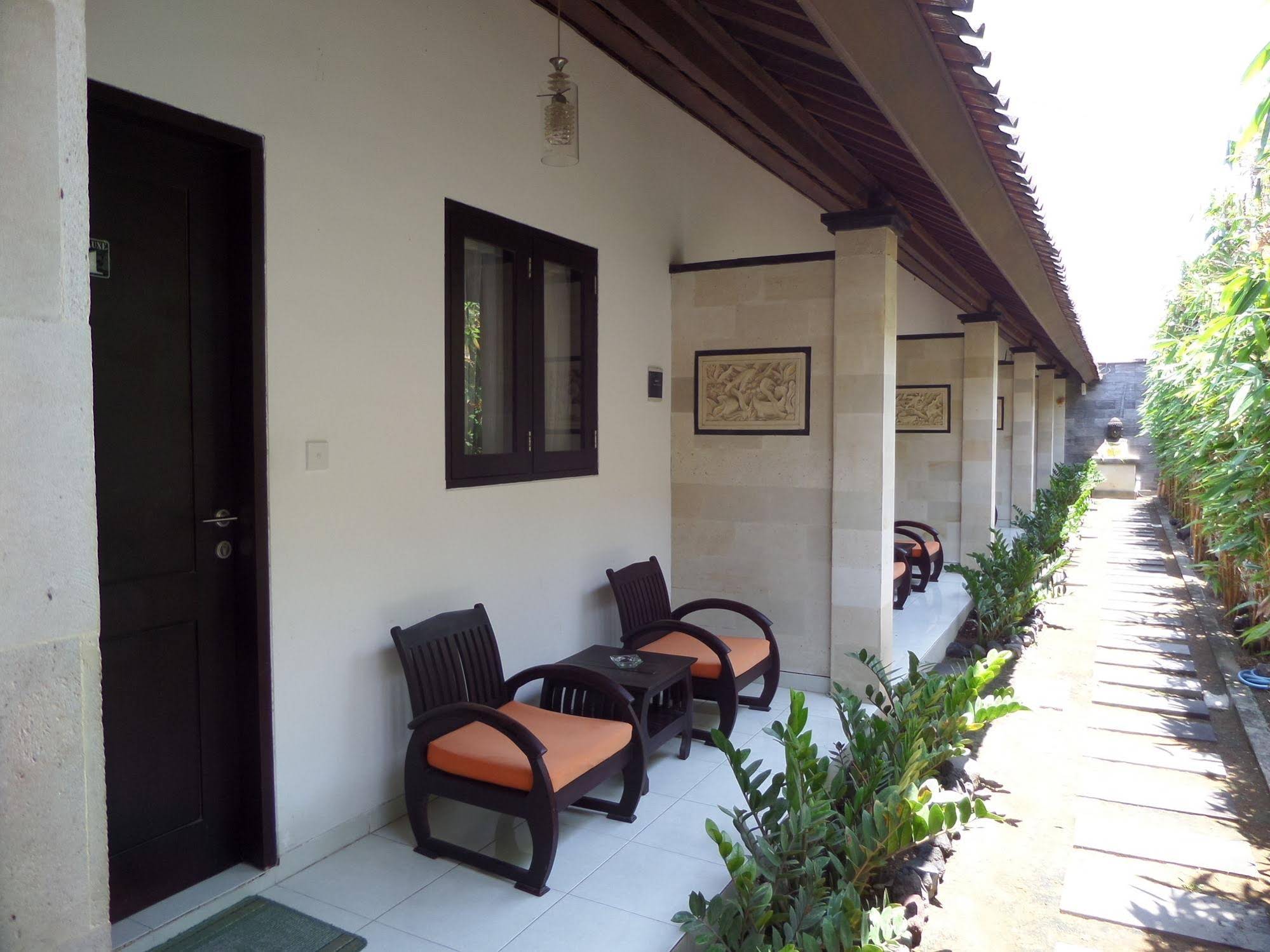 Tanjung Lima Villas