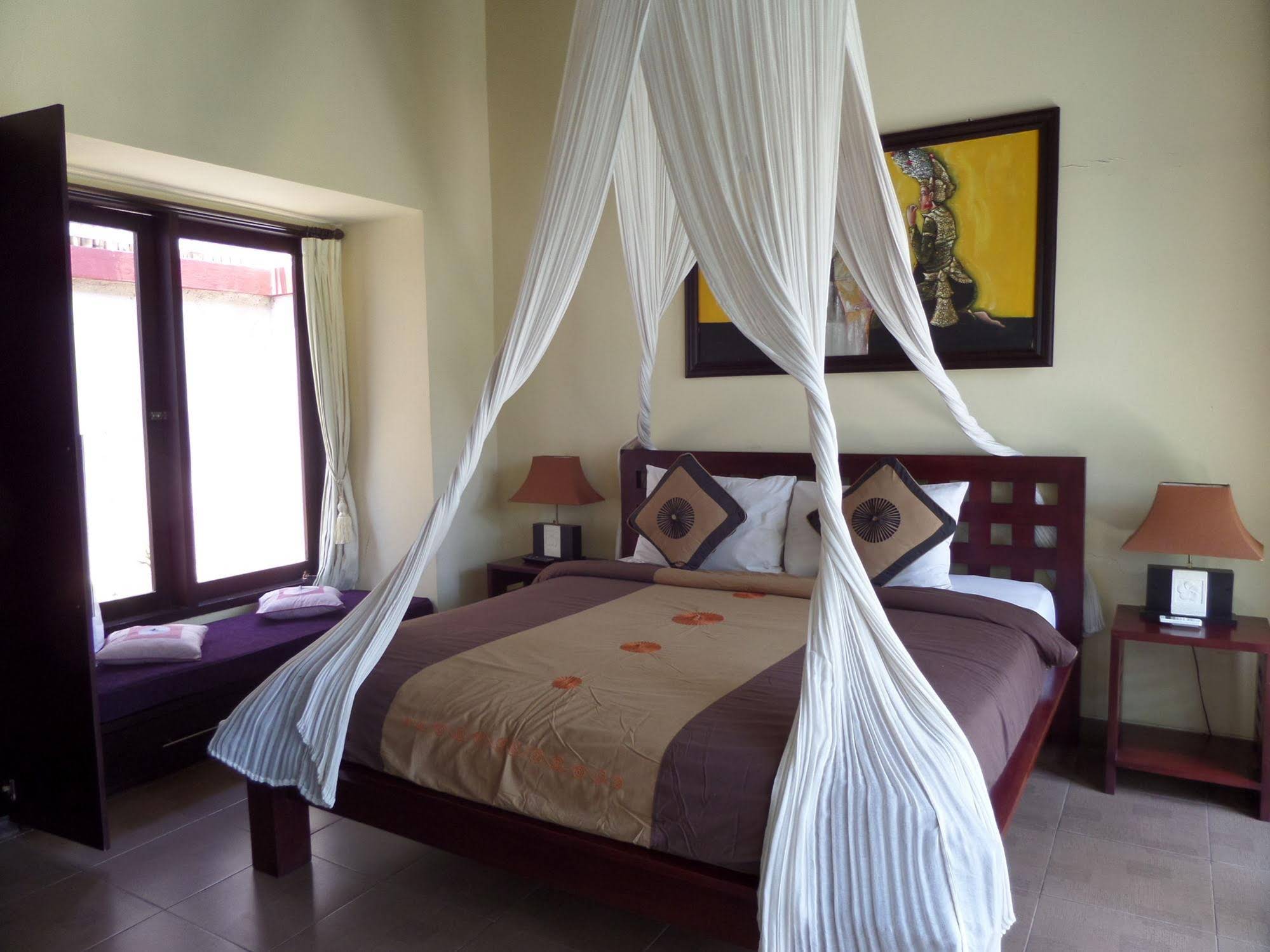 Tanjung Lima Villas