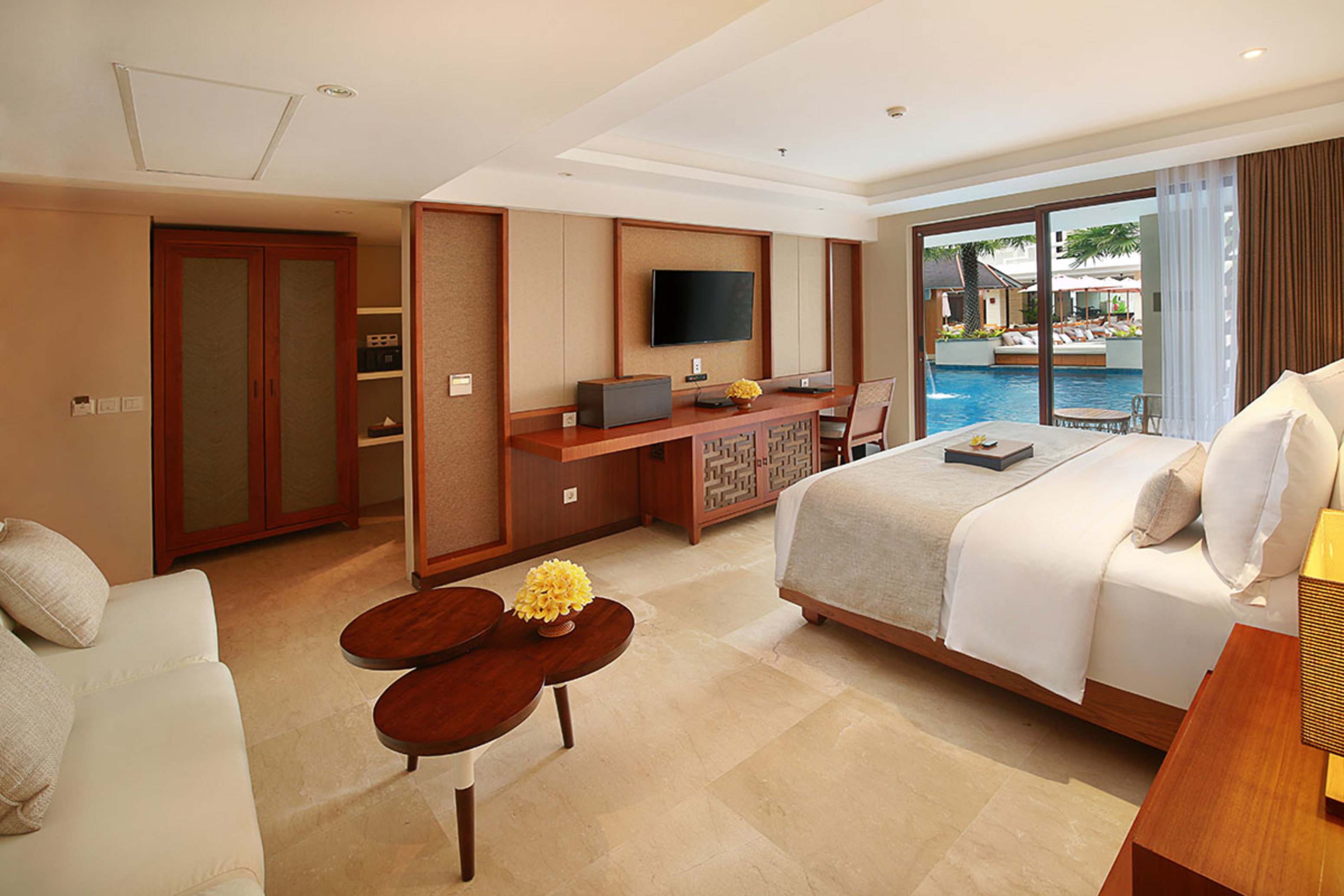 The Bandha Hotel & Suites
