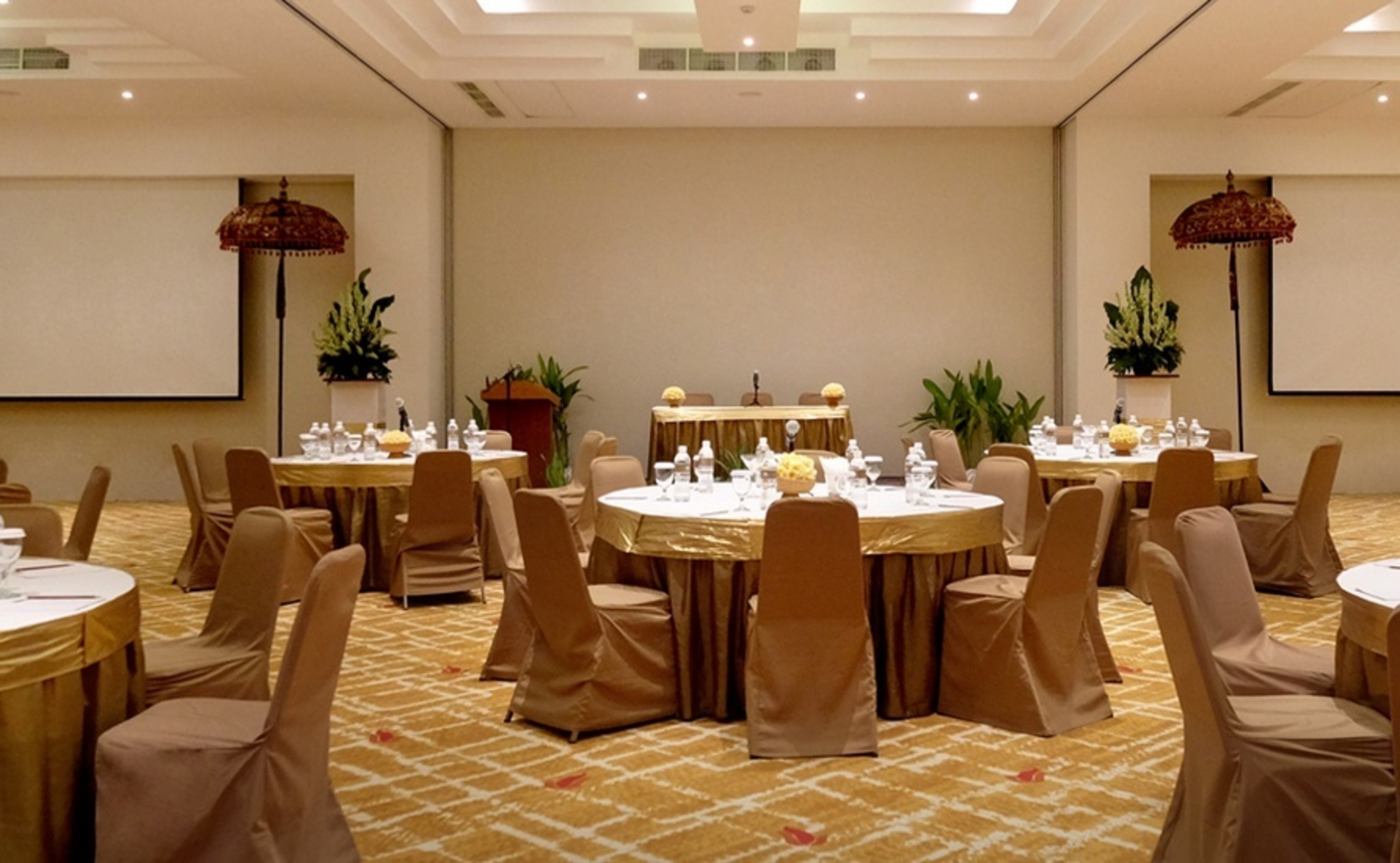 The Bandha Hotel & Suites