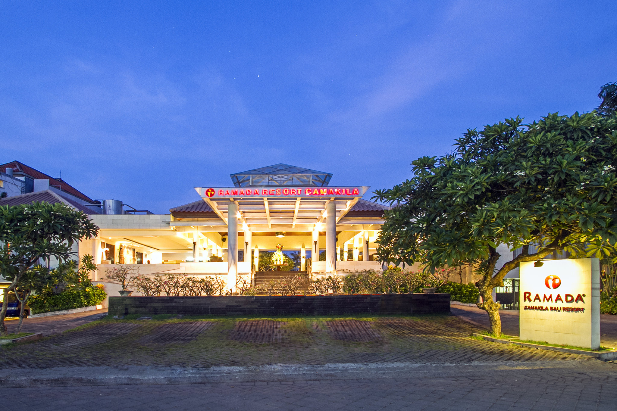 Away Bali Legian Camakila