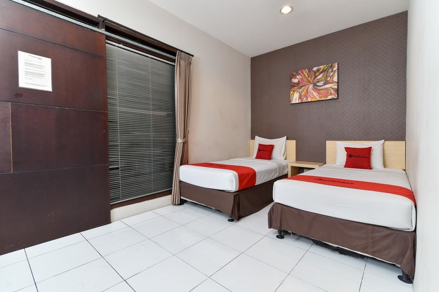The Harmony Legian by RedDoorz