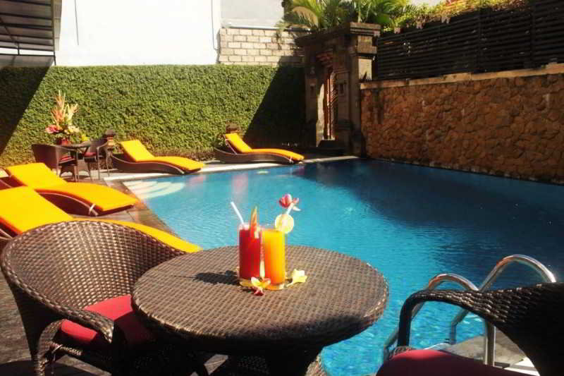 Losari Hotel & Villas