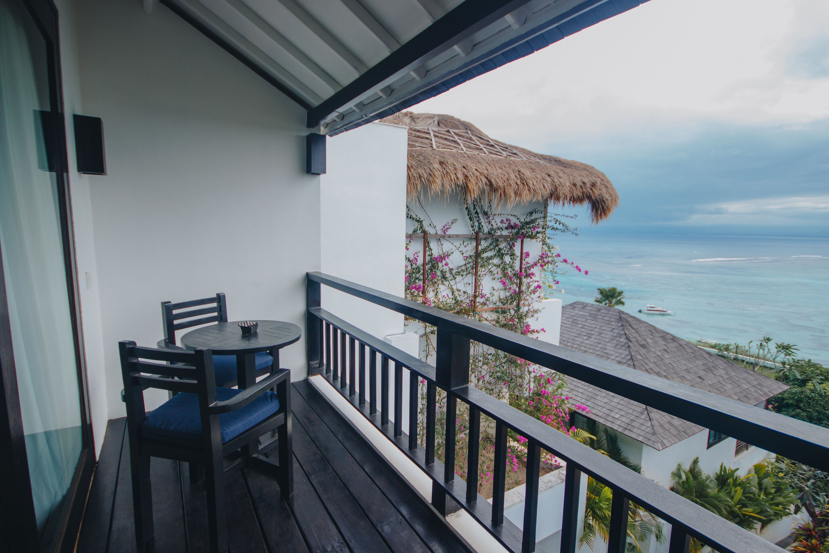 Batu Karang Lembongan Resort & Spa