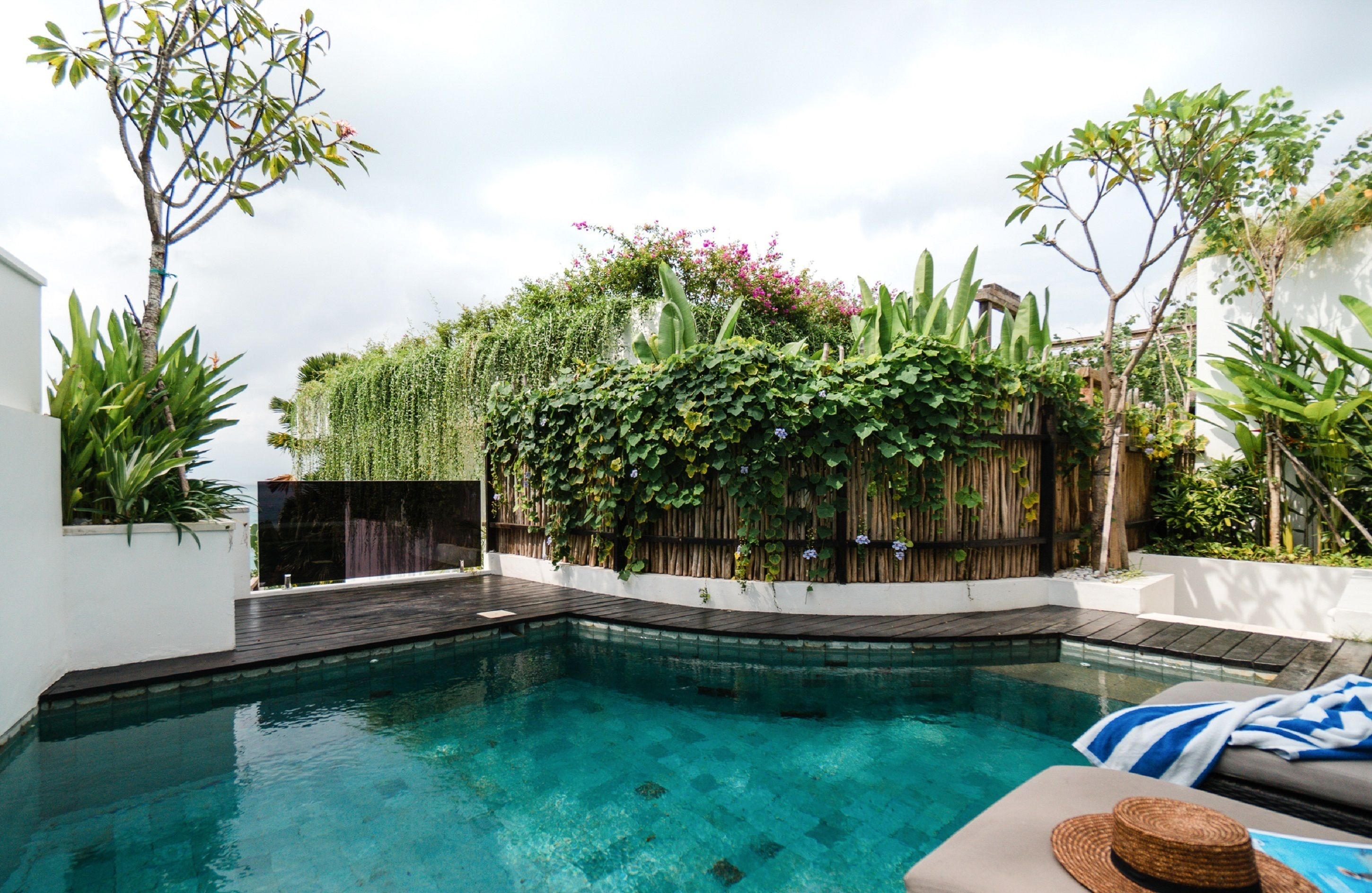 Batu Karang Lembongan Resort & Spa