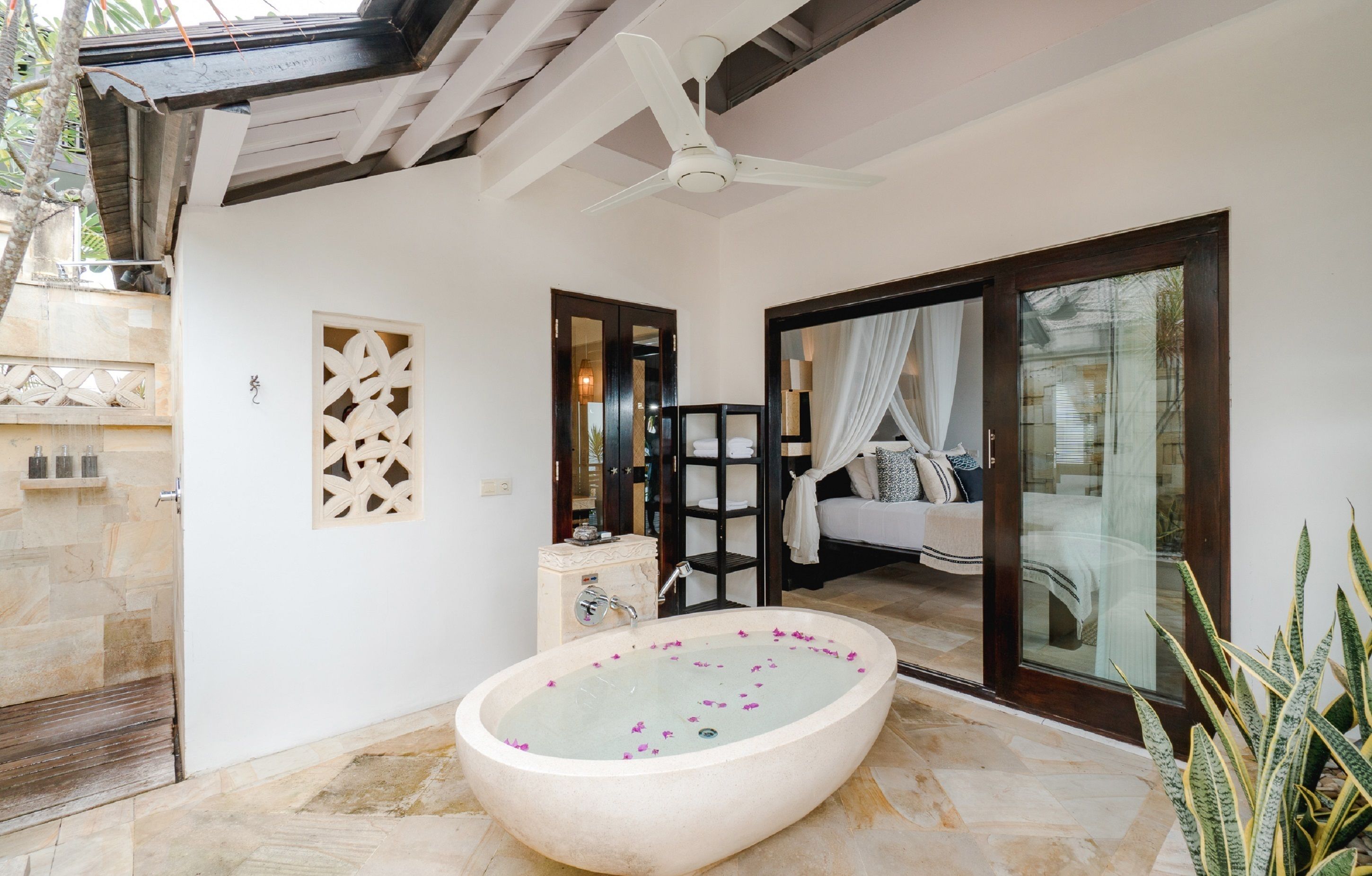 Batu Karang Lembongan Resort & Spa