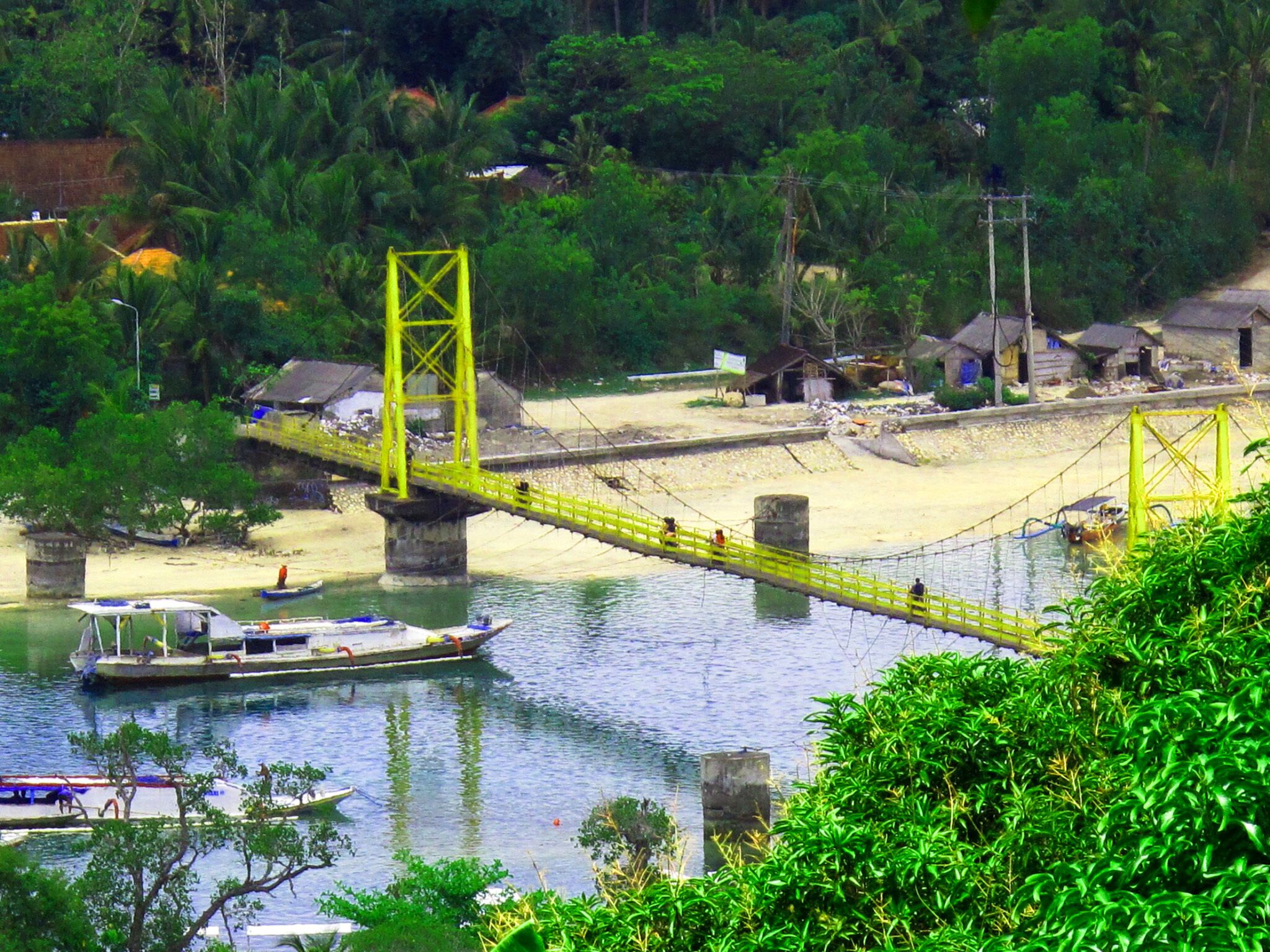 Dimas Huts Lembongan