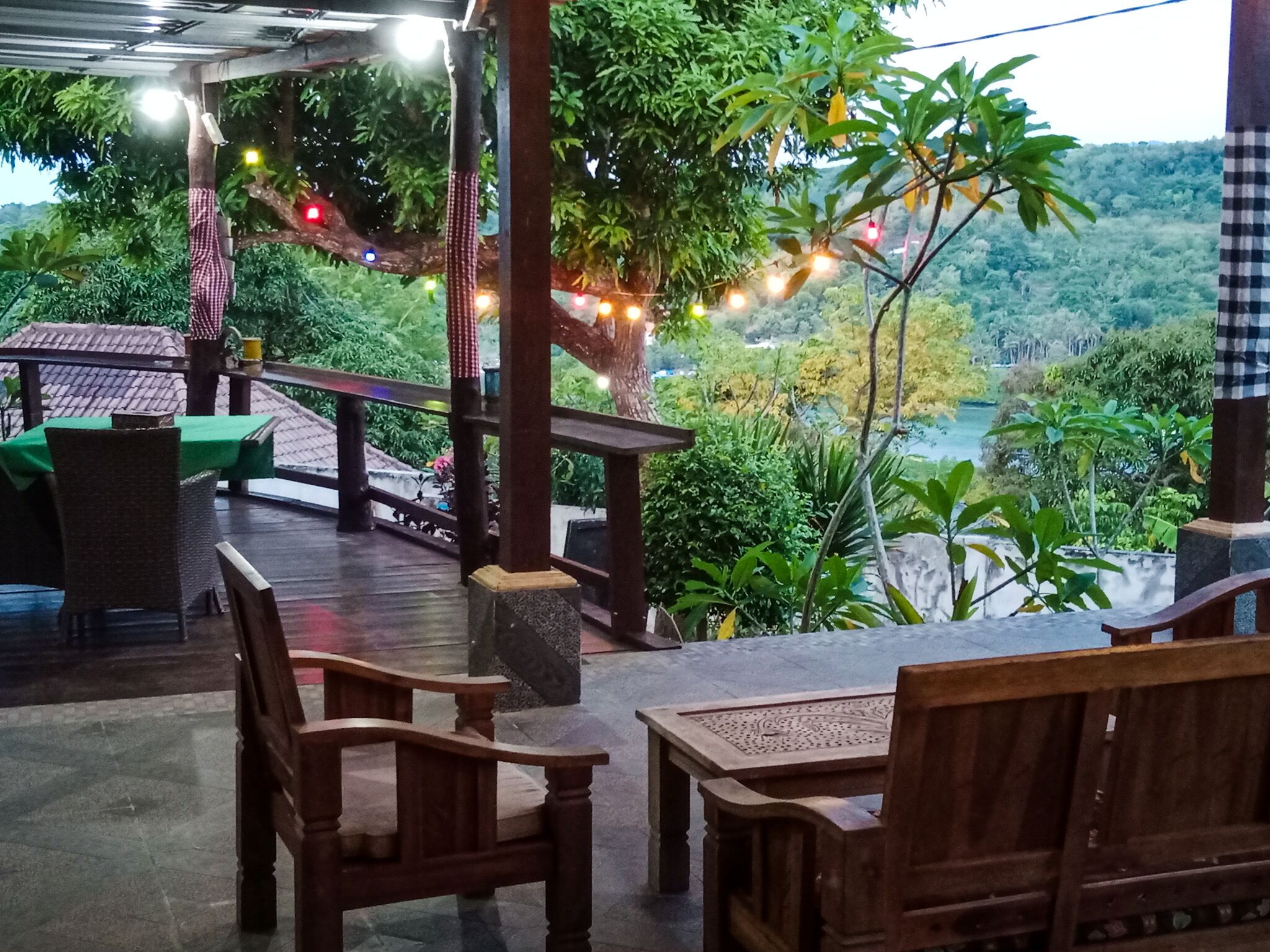Dimas Huts Lembongan