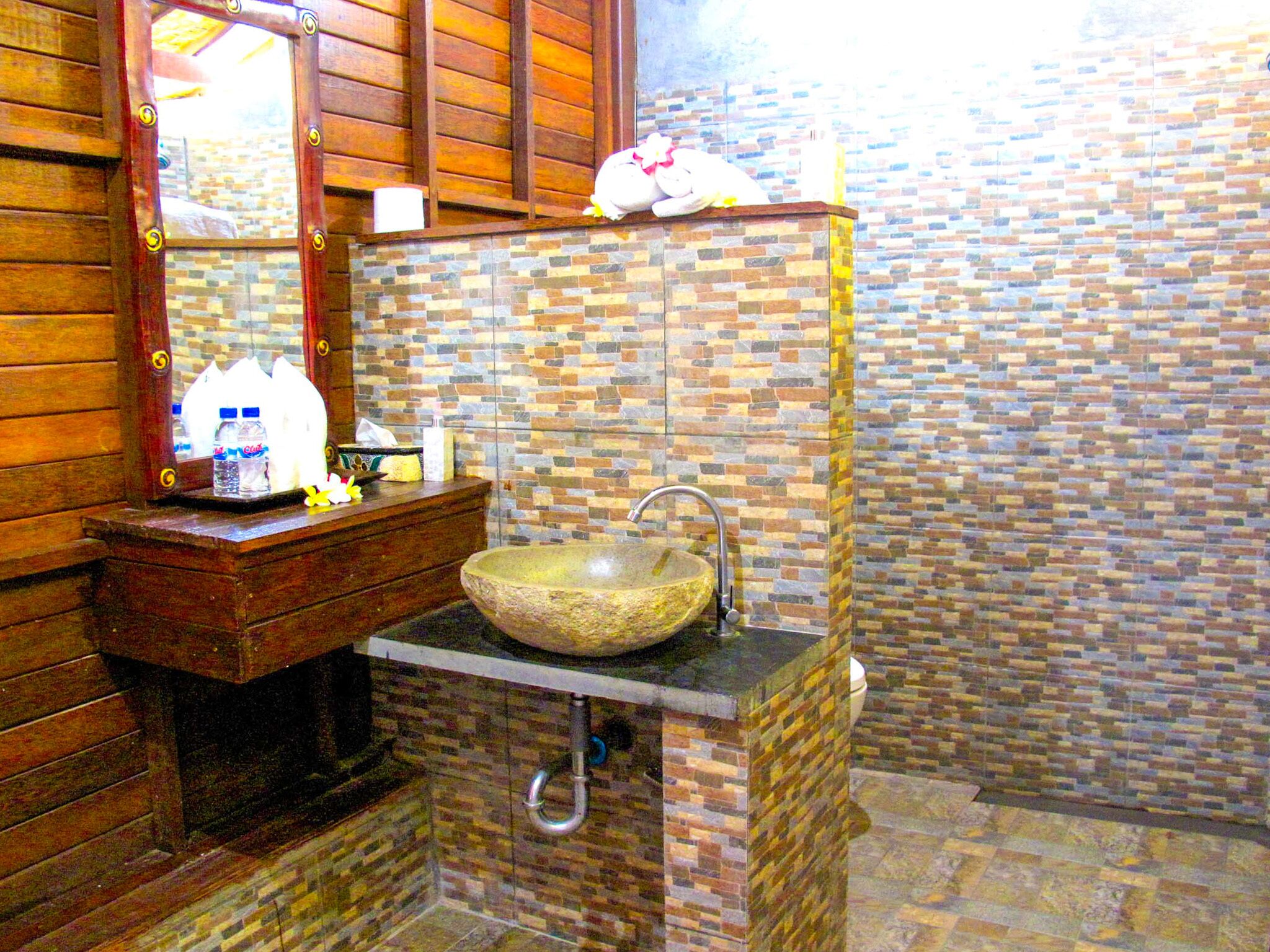 Dimas Huts Lembongan