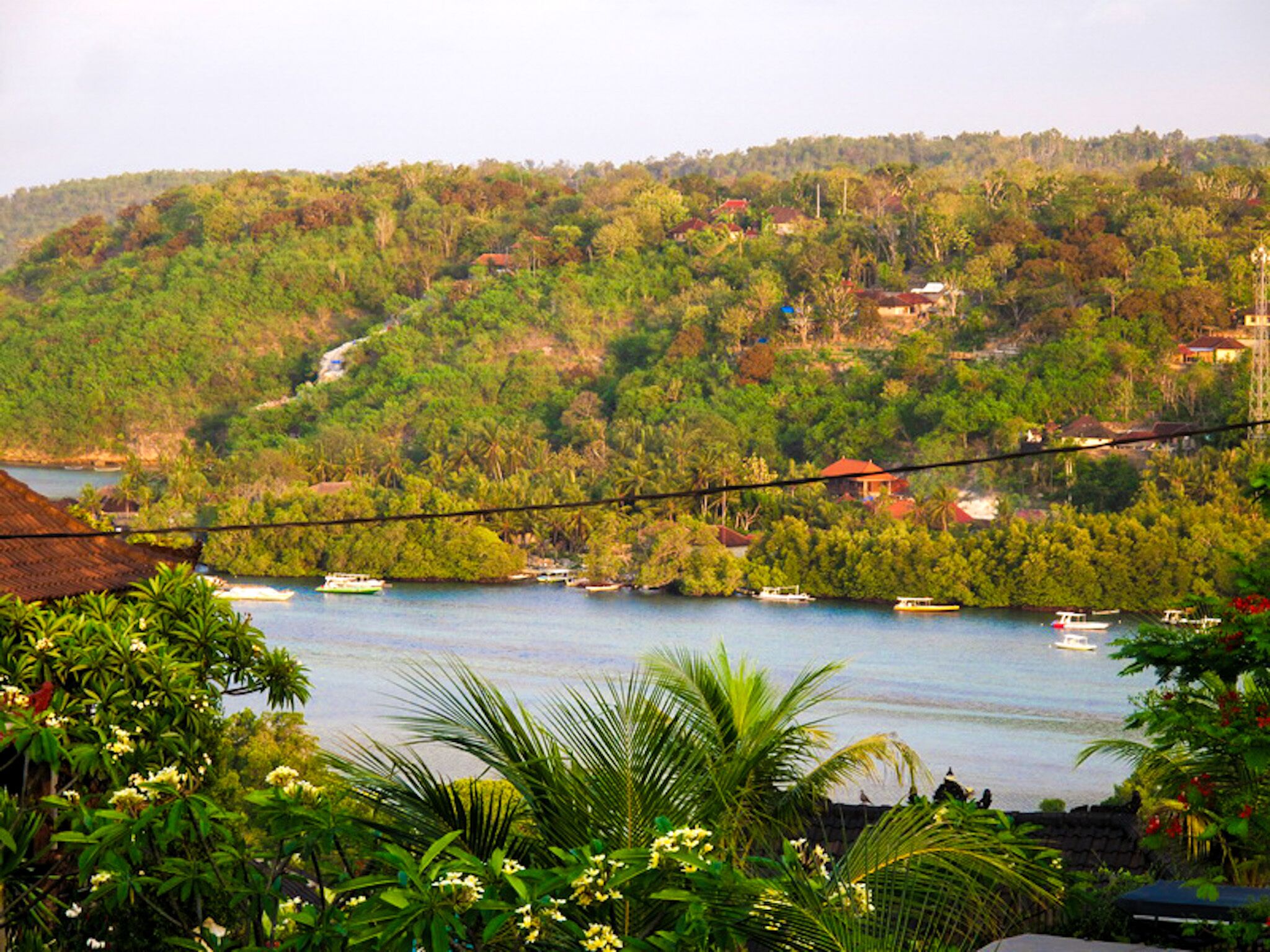 Dimas Huts Lembongan
