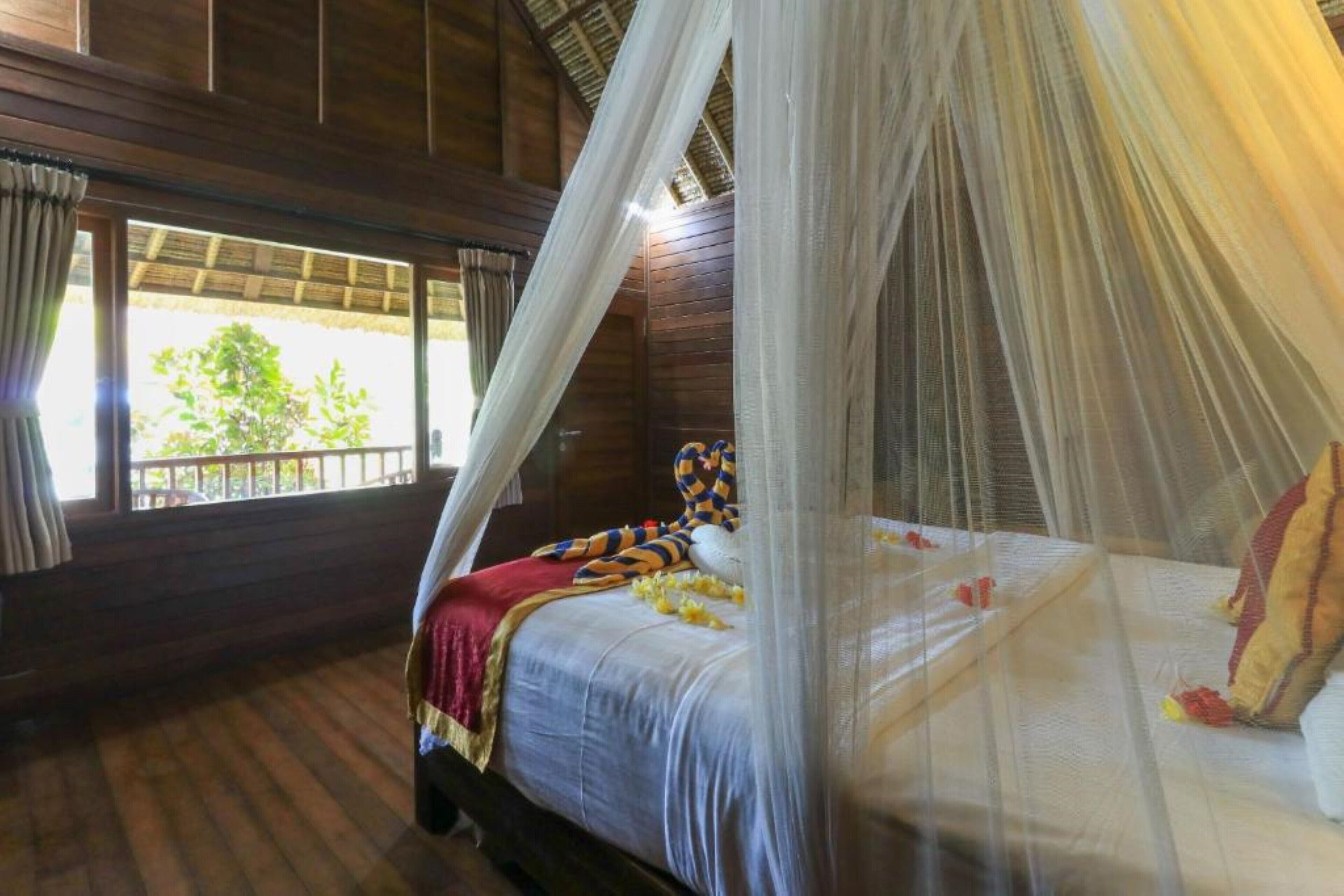 Lembongan Mantra Huts