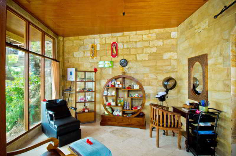 Mushroom Beach Bungalow