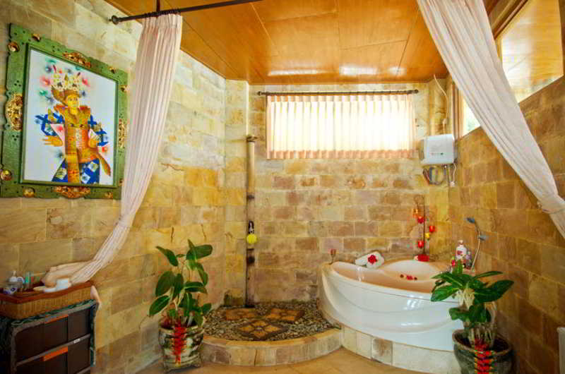 Mushroom Beach Bungalow