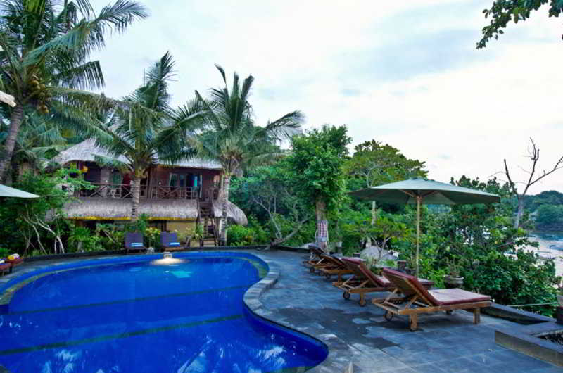 Mushroom Beach Bungalow