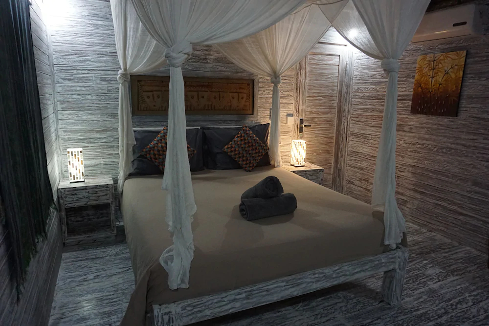 Naturale Huts & Villa's