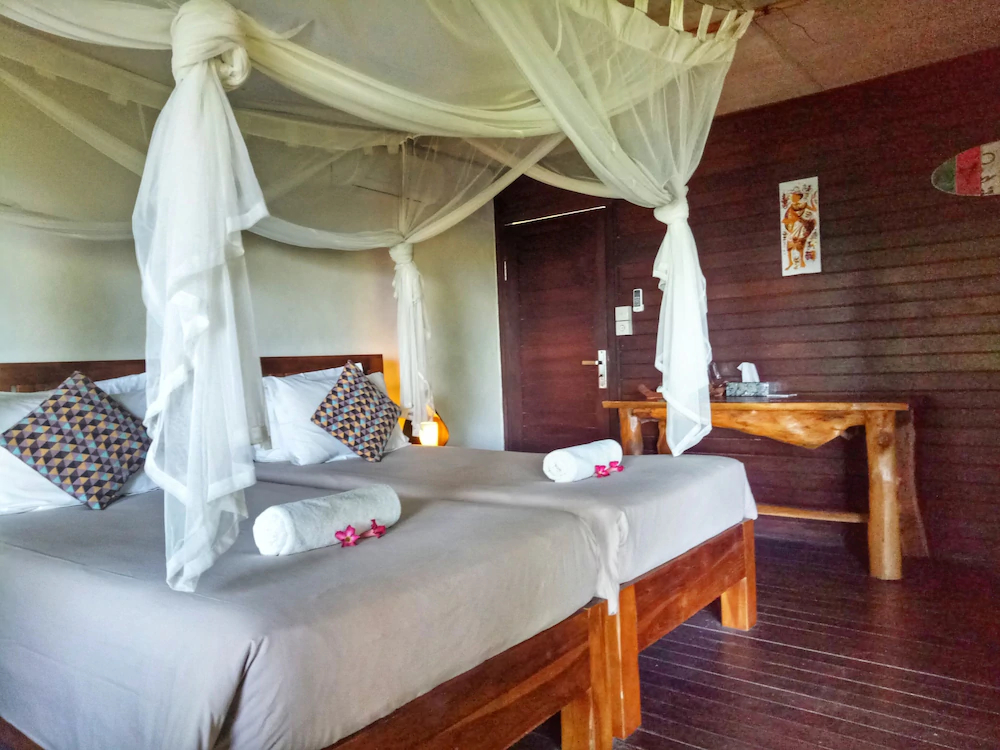 Naturale Huts & Villa's