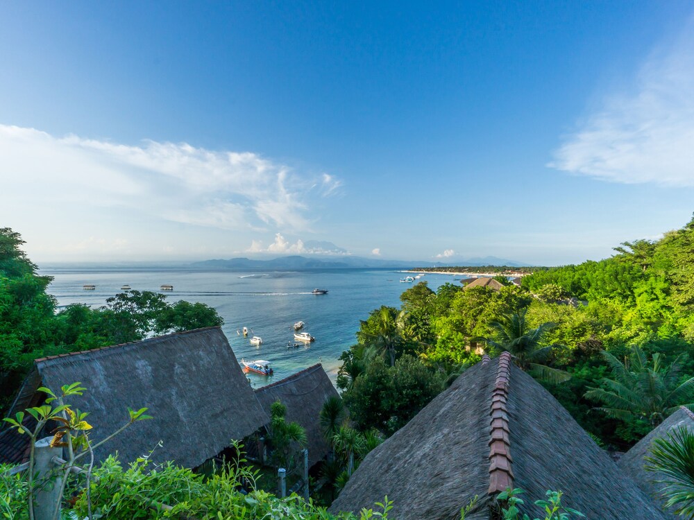 Song Lambung Beach Hut