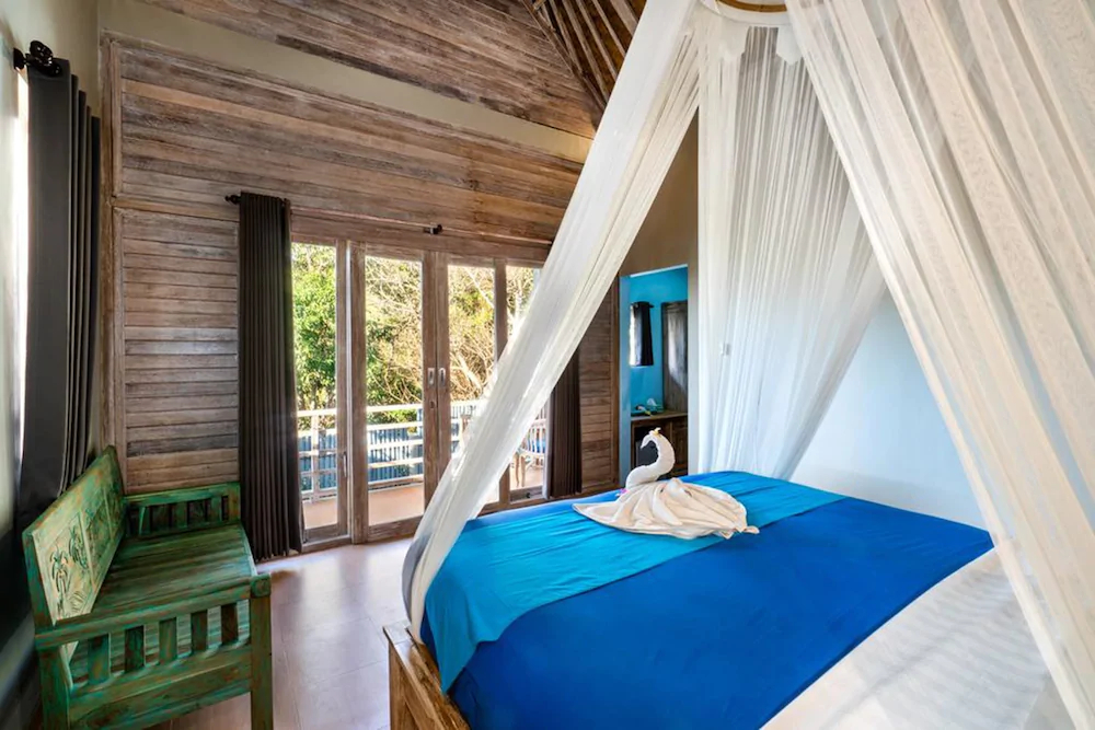 Song Lambung Beach Hut
