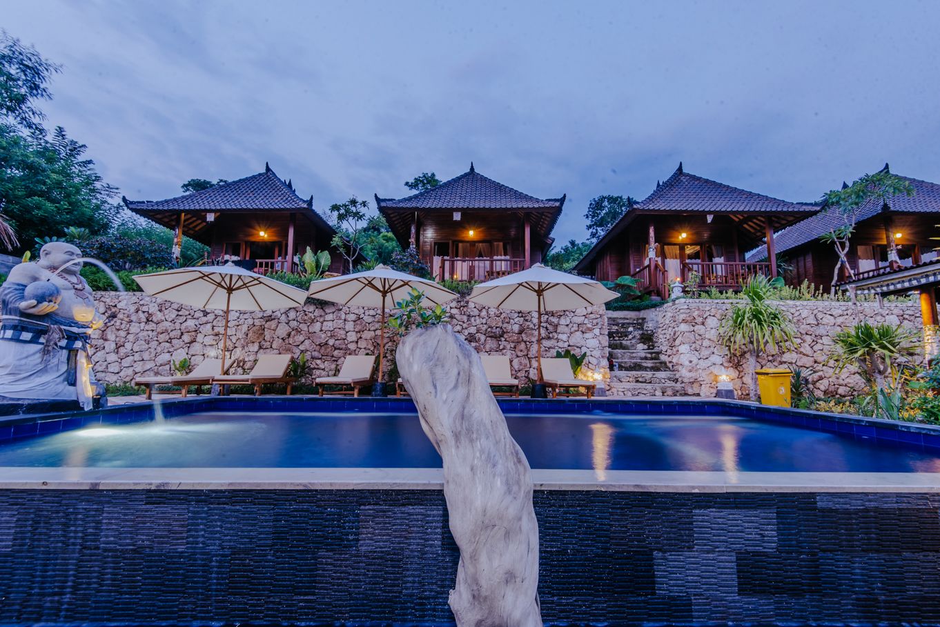 Sunday Huts Lembongan