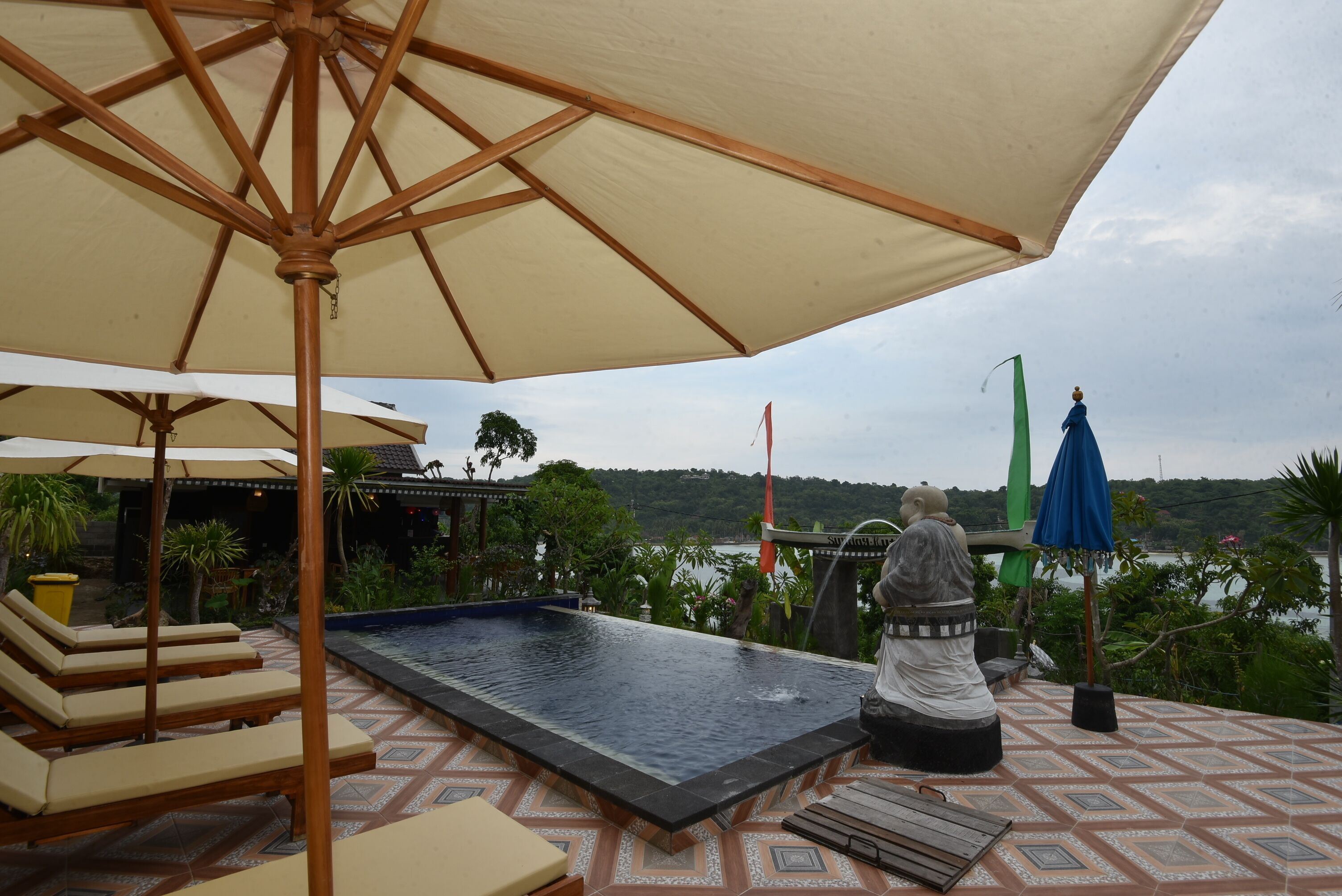 Sunday Huts Lembongan