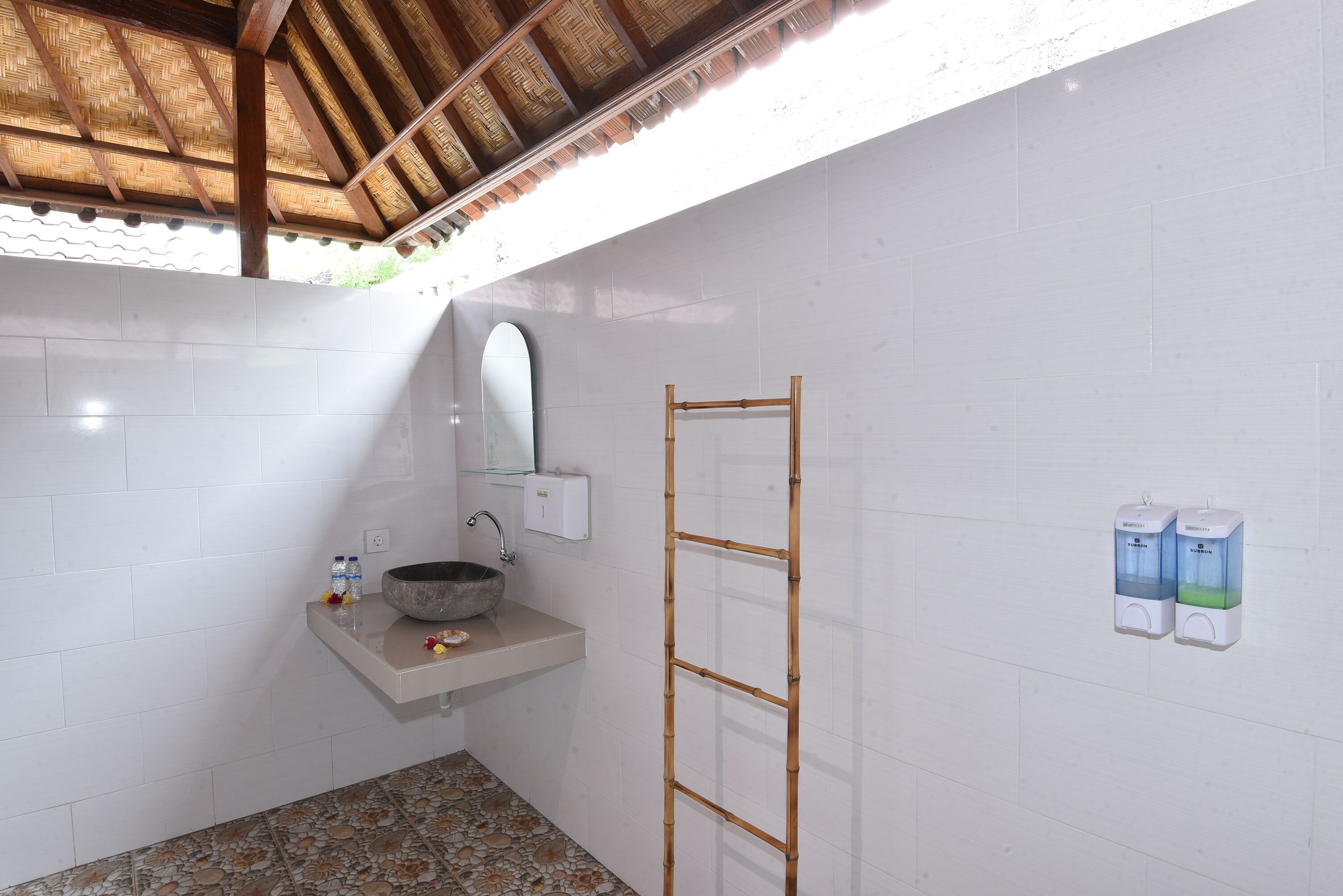 Sunday Huts Lembongan