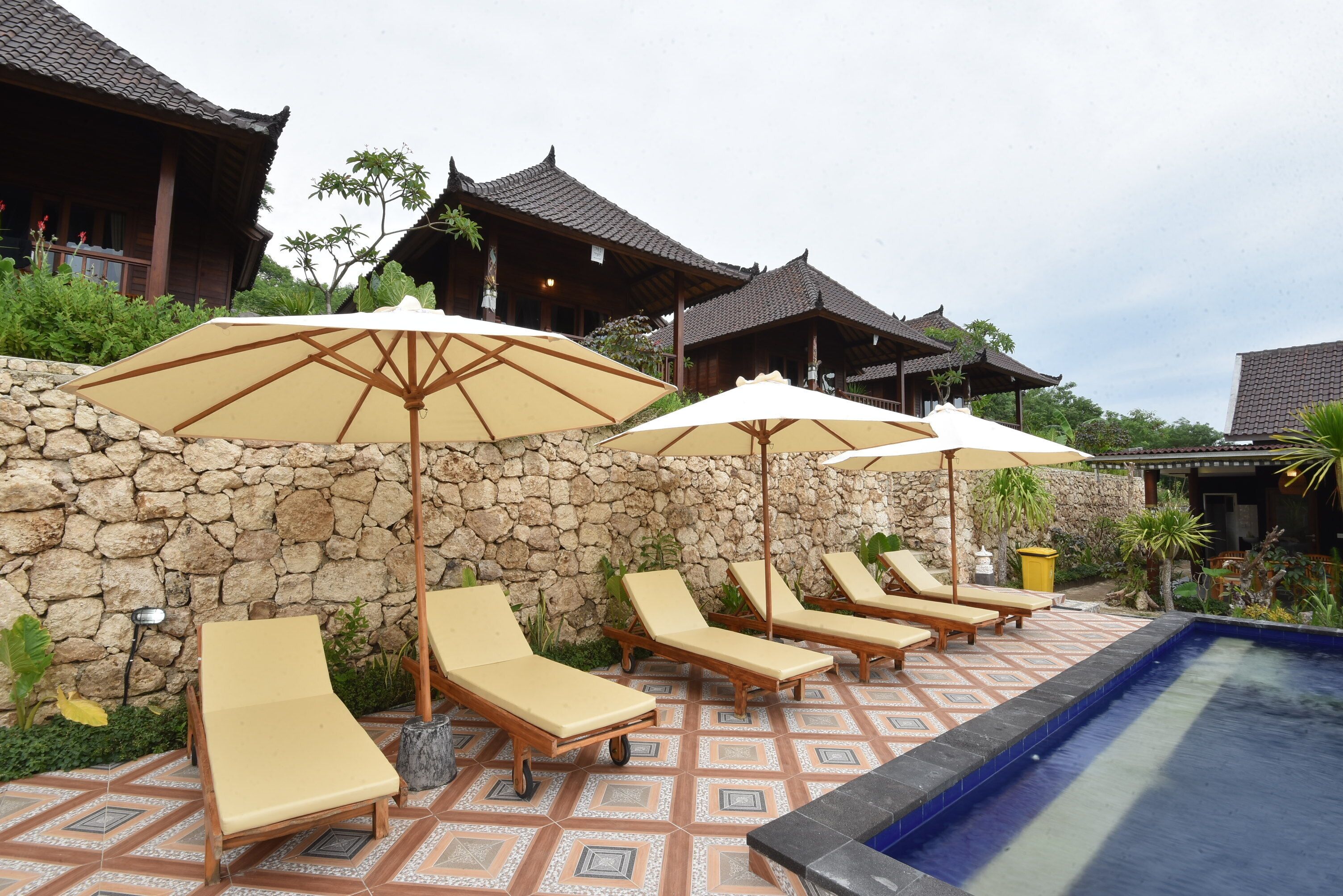 Sunday Huts Lembongan