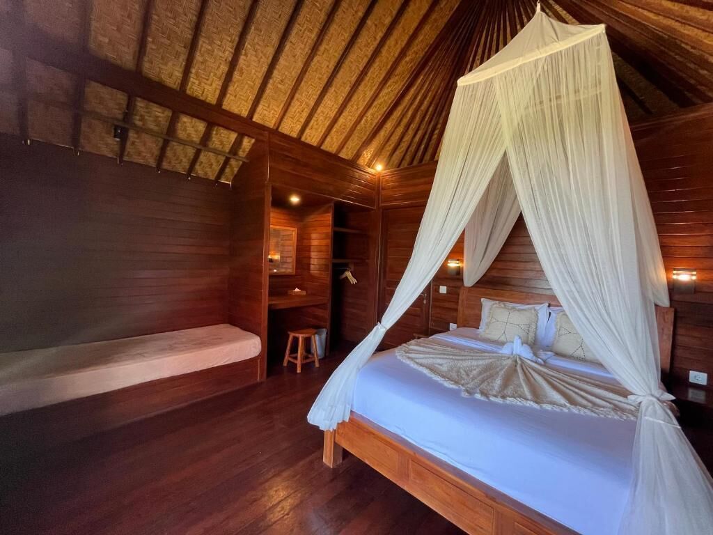 Sunset Hill Lembongan