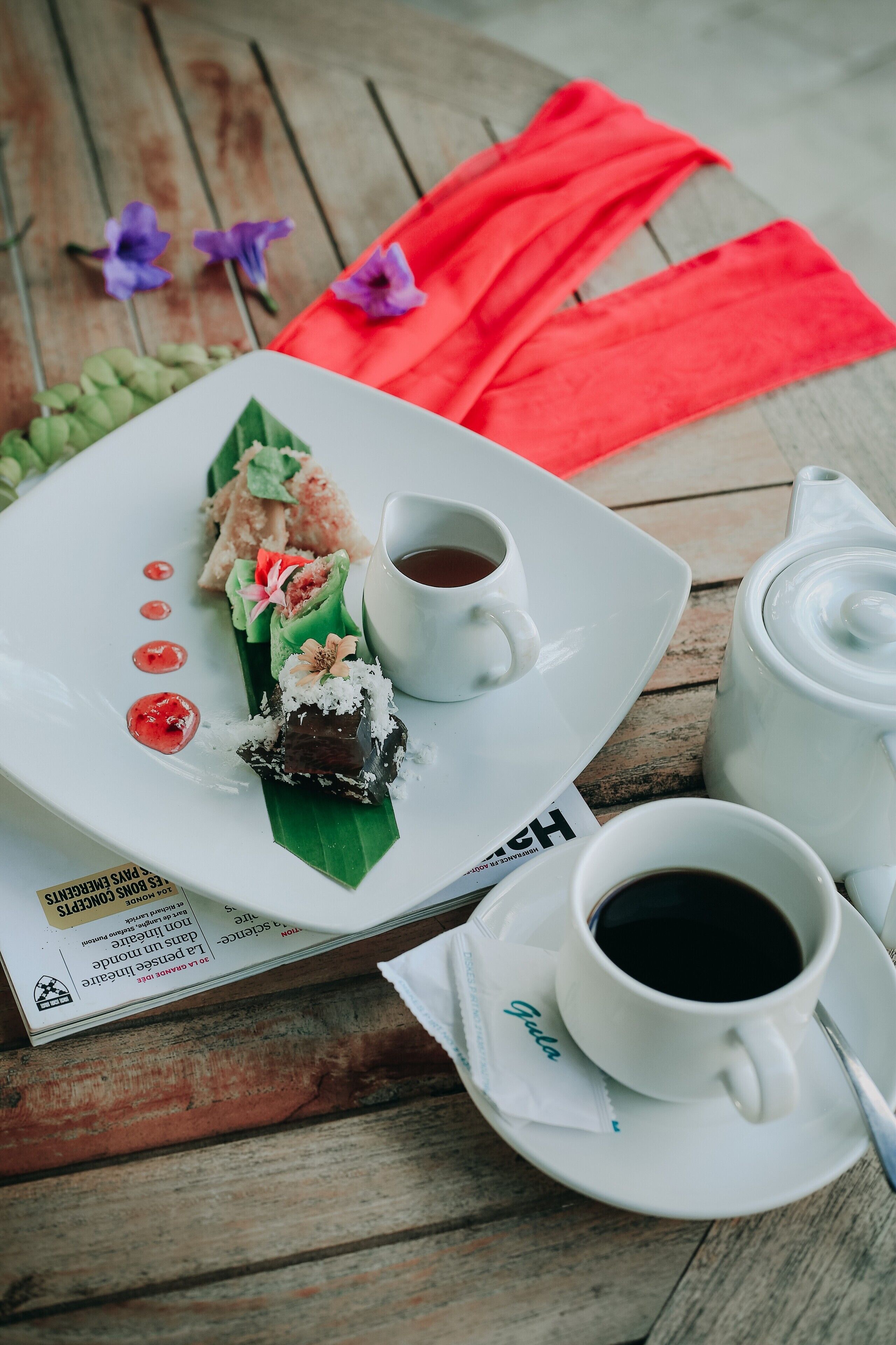 Tapa Bale Gede Lembongan by Pramana