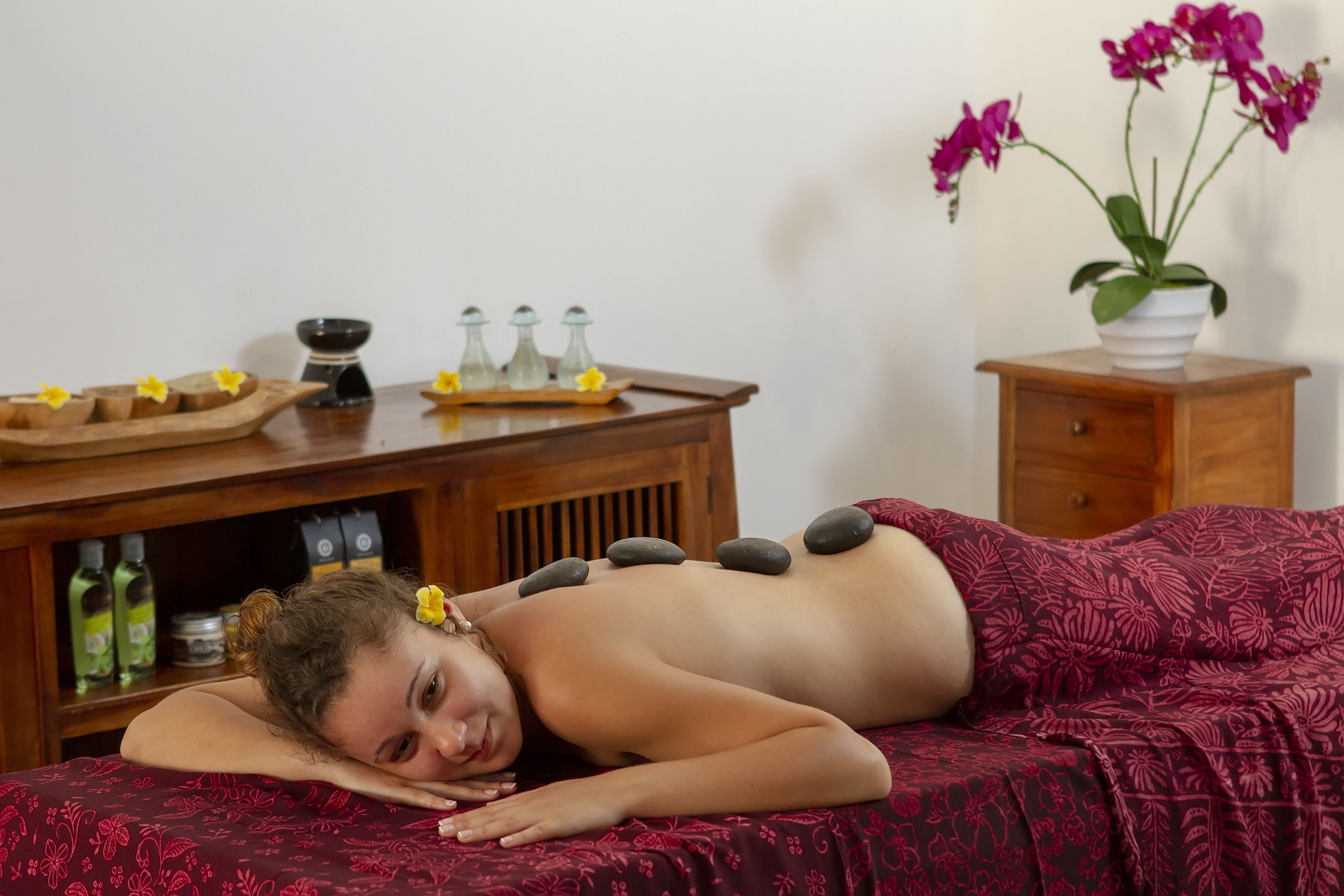 Tapa Bale Gede Lembongan by Pramana