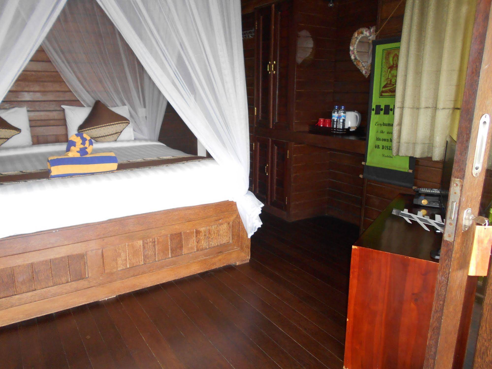 The Dafish Accommodation Bar & Cafe