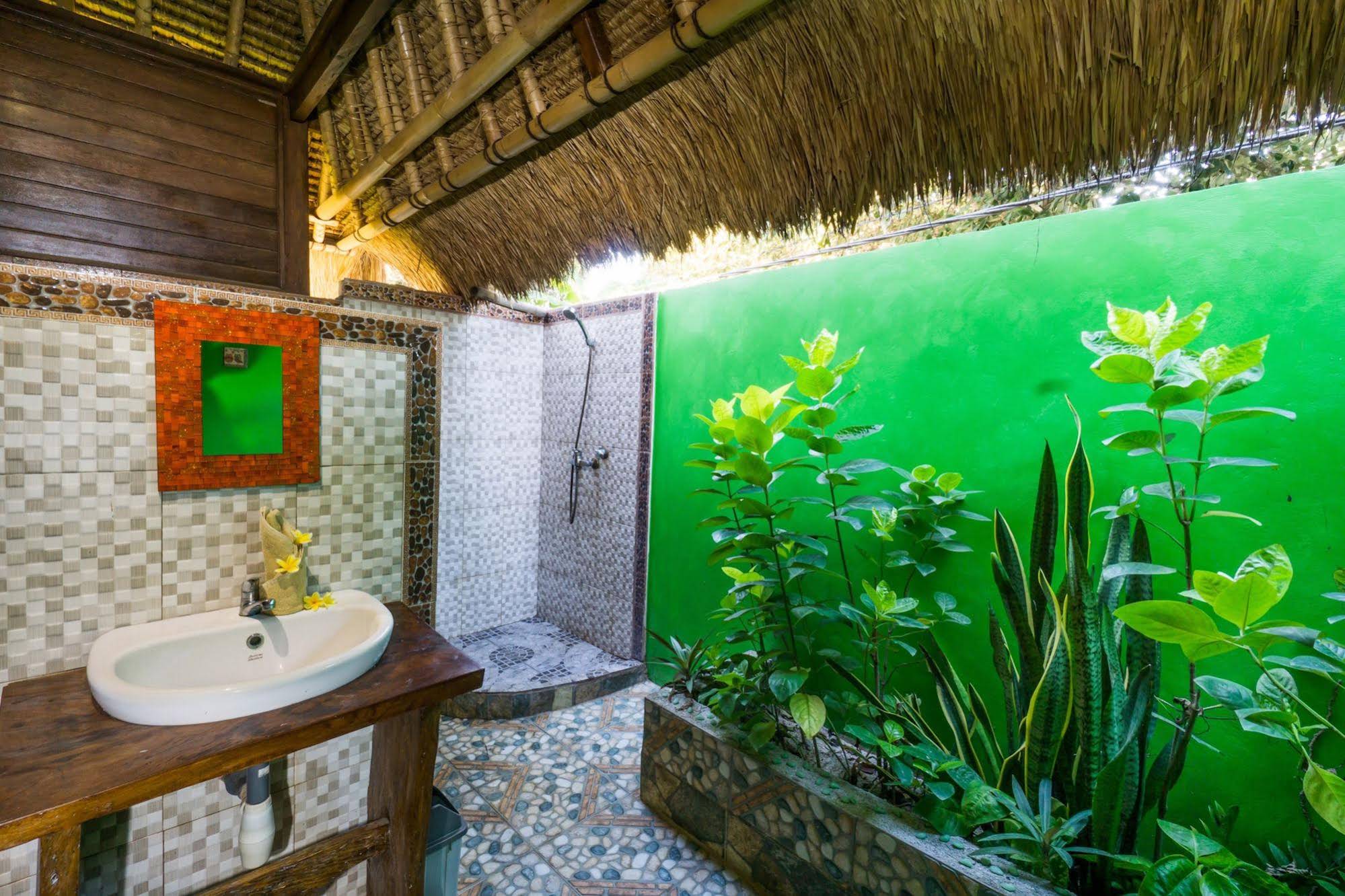 The Dafish Accommodation Bar & Cafe