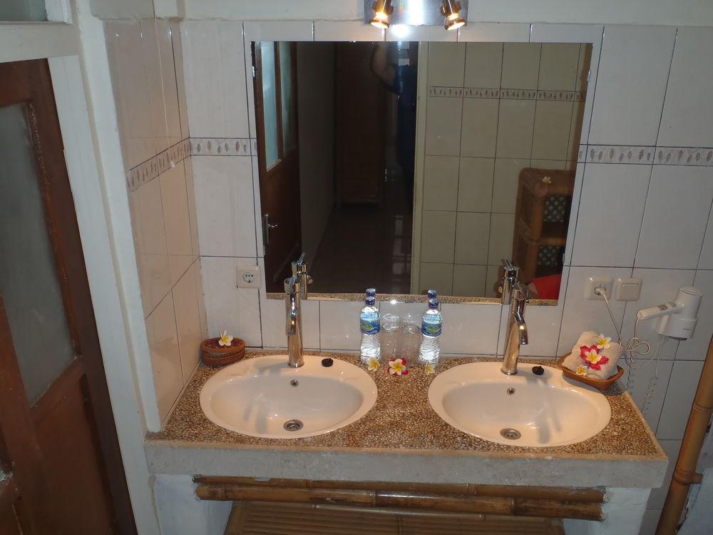 Chonos Hotel Lovina