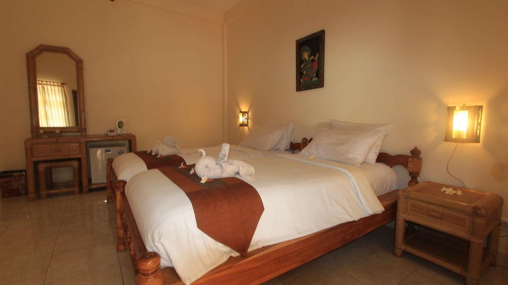 Chonos Hotel Lovina