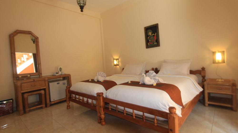 Chonos Hotel Lovina