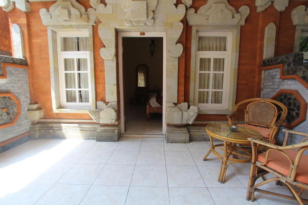 Chonos Hotel Lovina