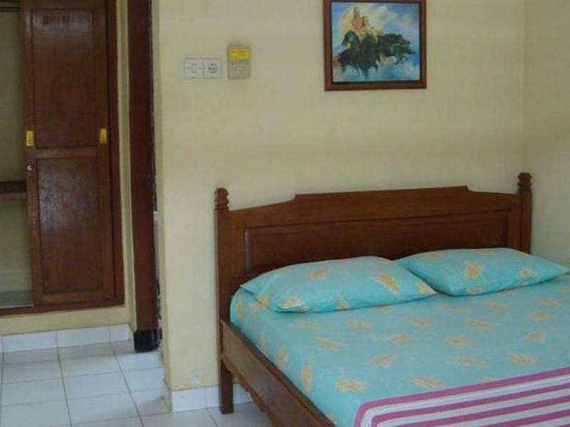 Perama Cottages