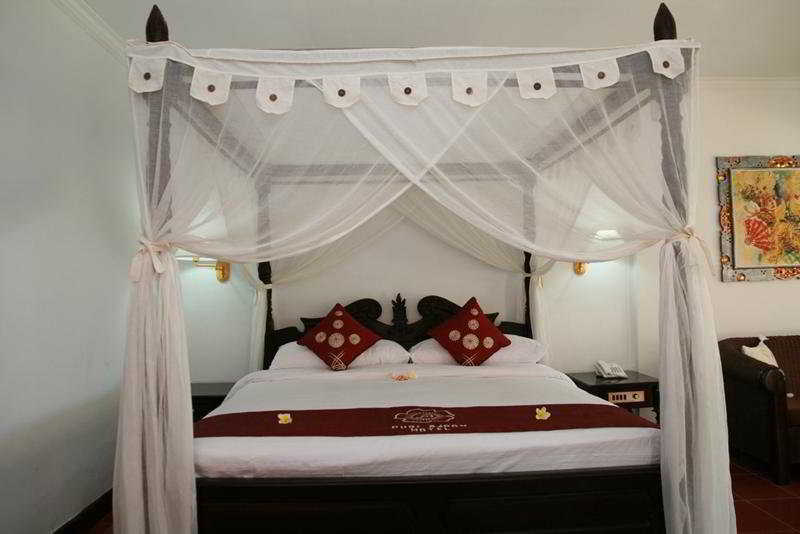 Puri Saron Baruna Beach Cottages