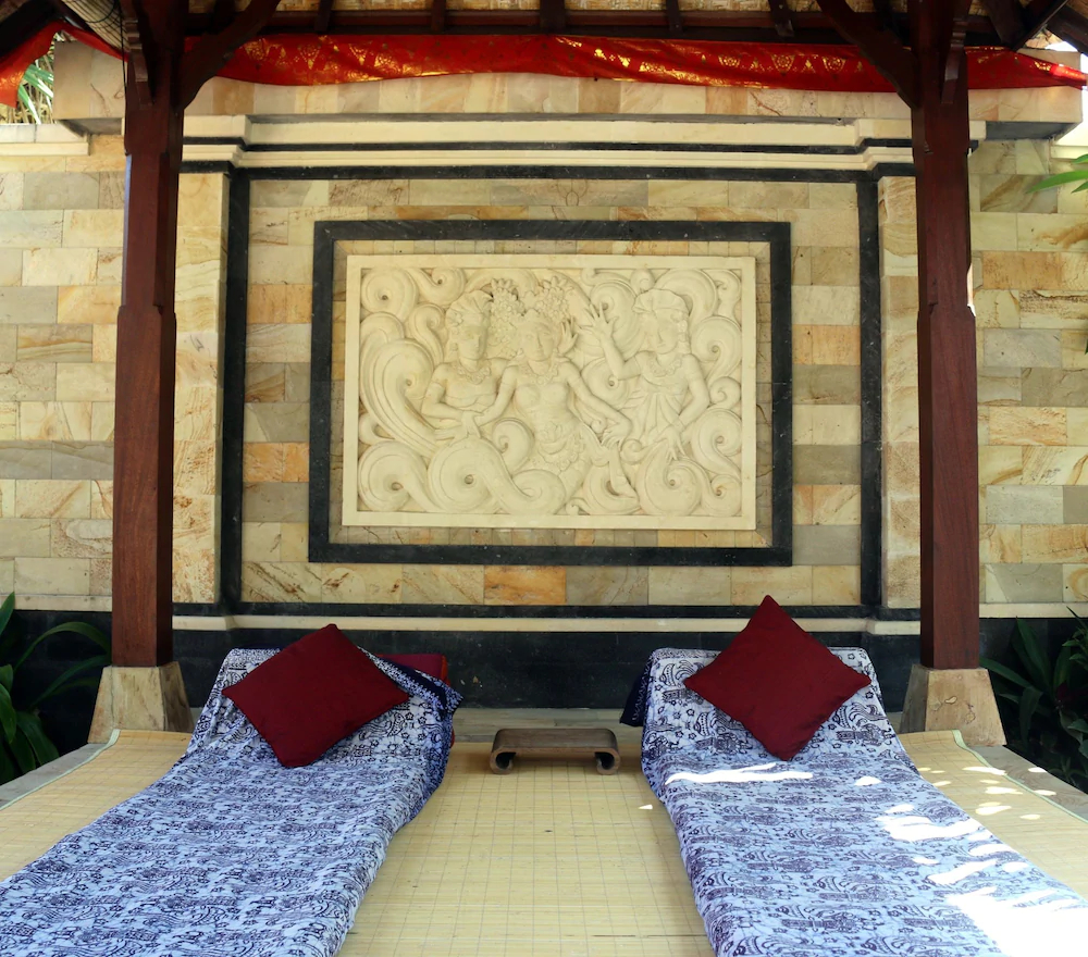 Nusa Indah Bungalows & Villa