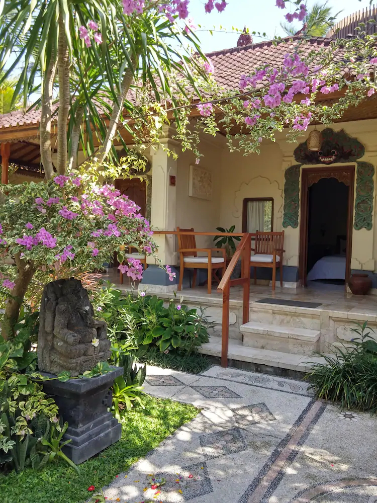Nusa Indah Bungalows & Villa