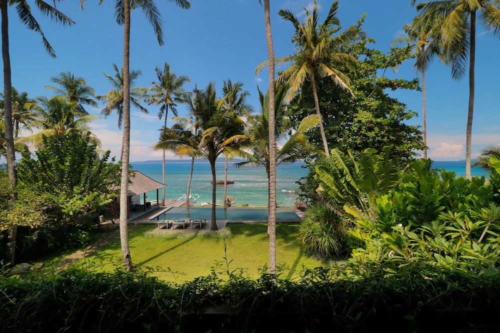 Villa Manis Beachfront