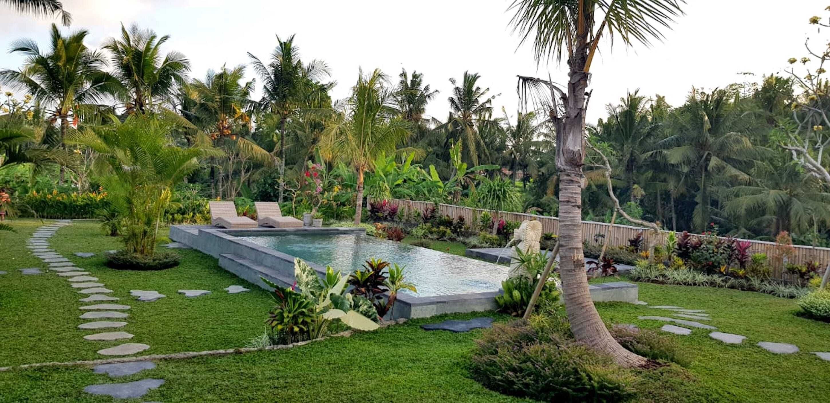 Green Coconut Cottage
