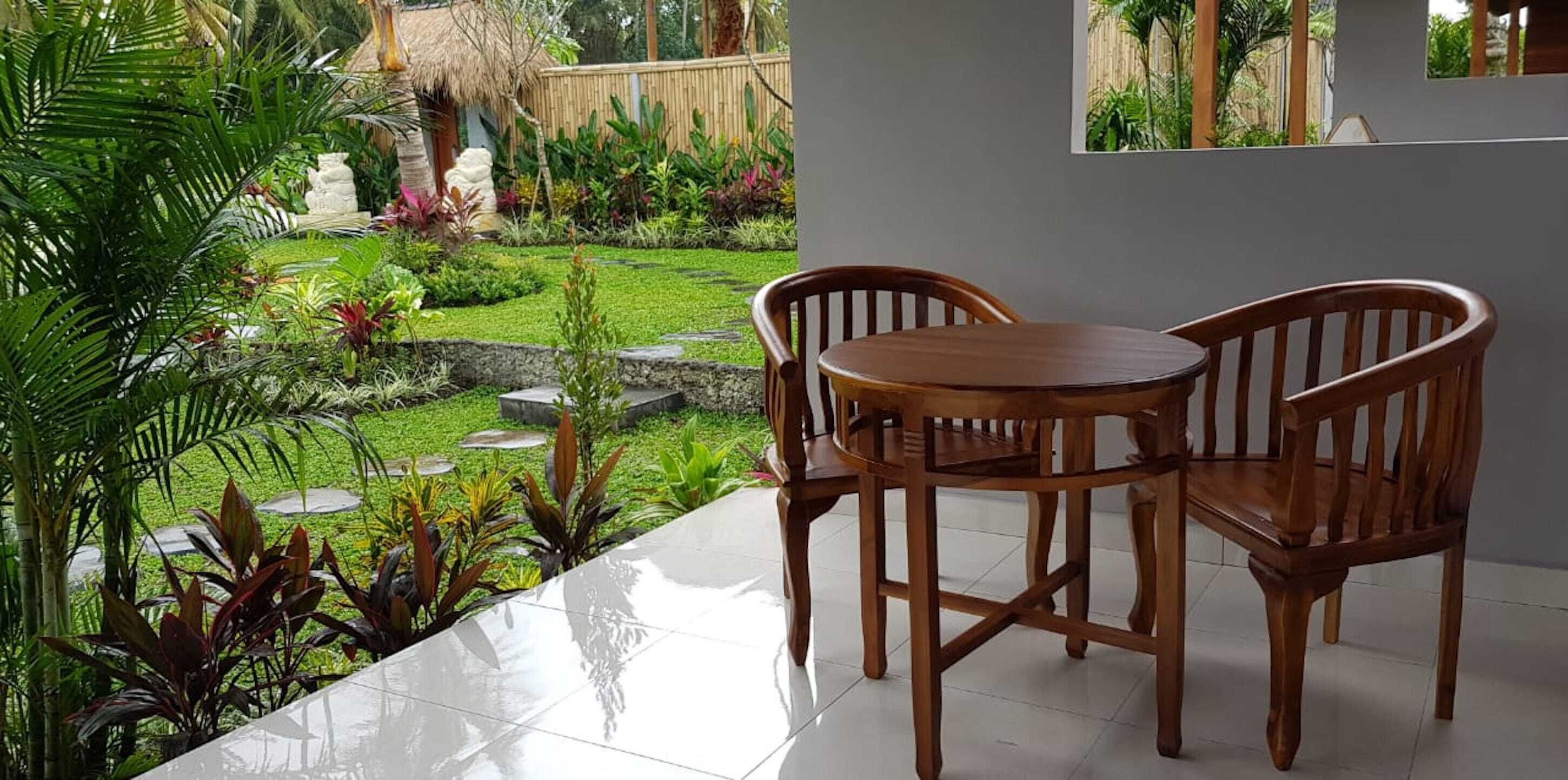 Green Coconut Cottage