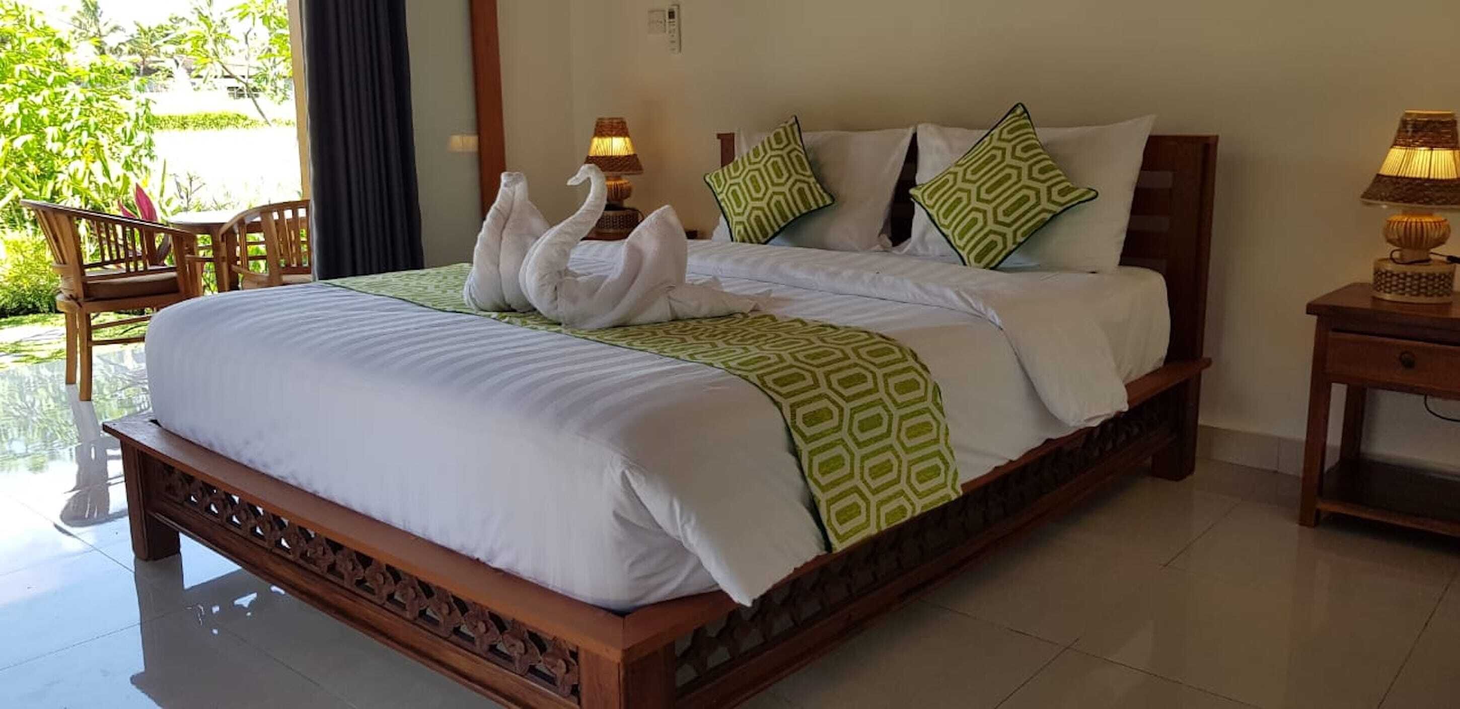 Green Coconut Cottage