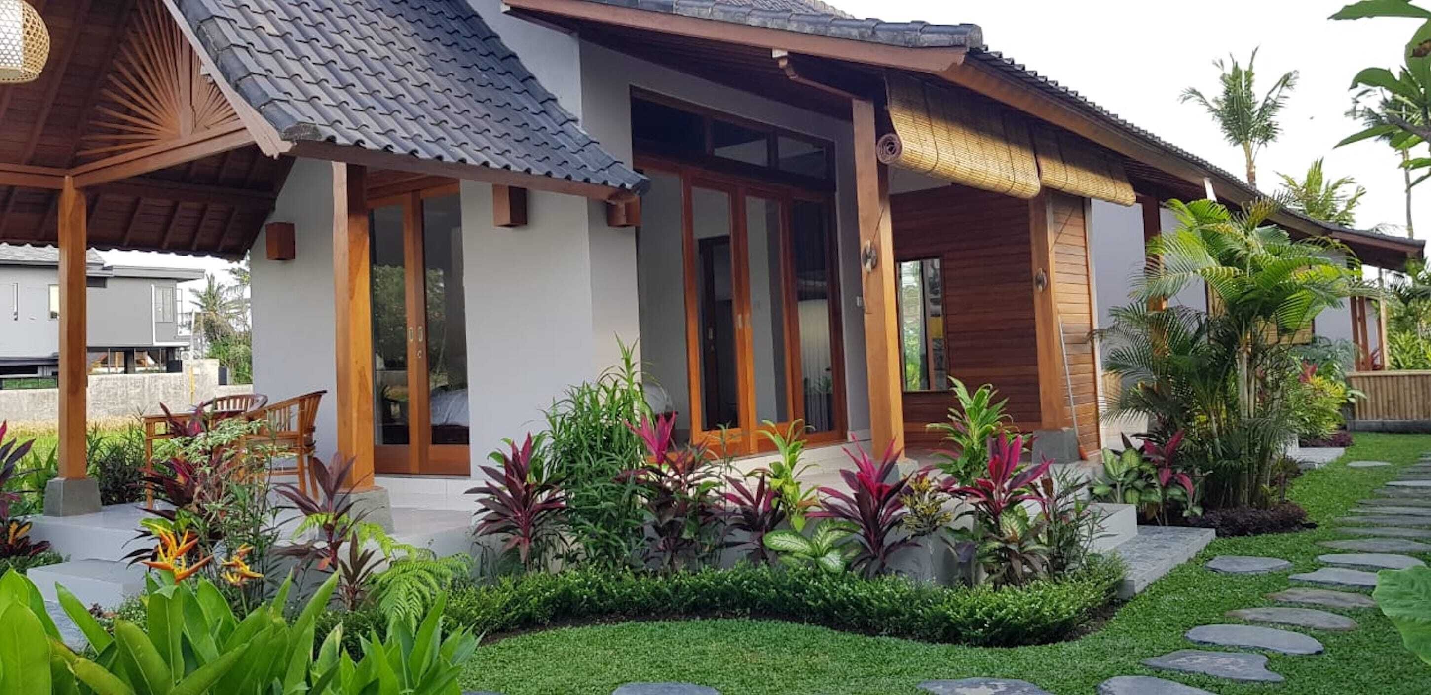 Green Coconut Cottage